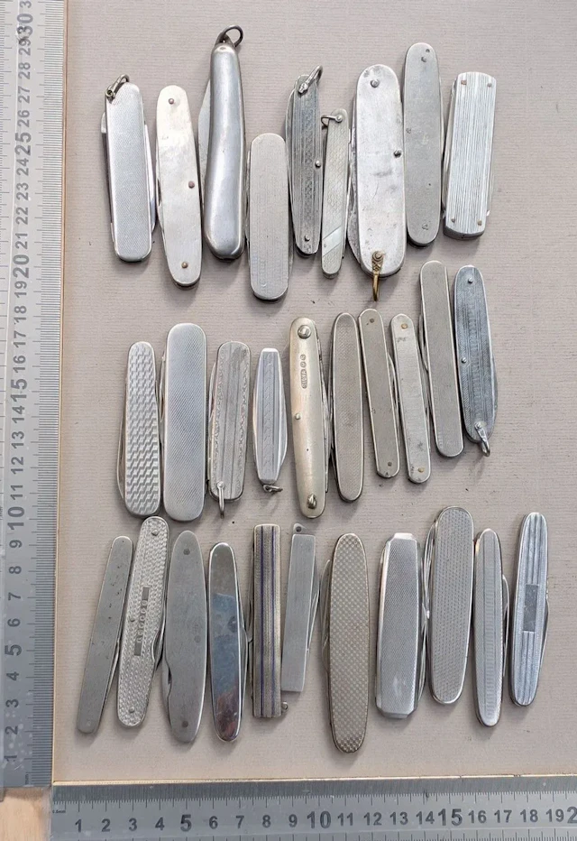 Set of antique pocket knives—see photos for dimensions and condition