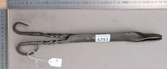 Antique 17th-century wrought-iron clamp—see photos for dimensions and condition