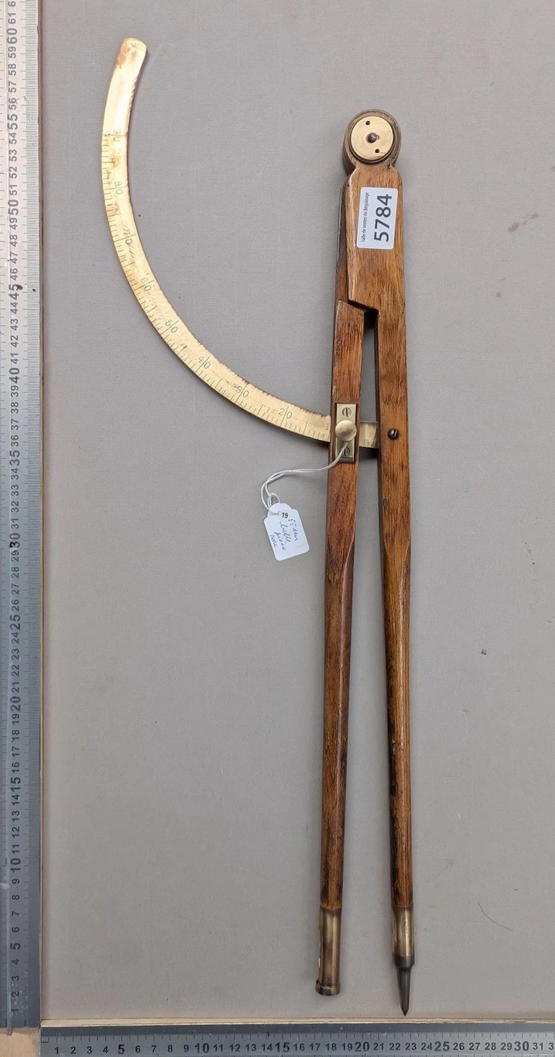 Beautiful 55-cm wooden and brass compass—see photos for dimensions