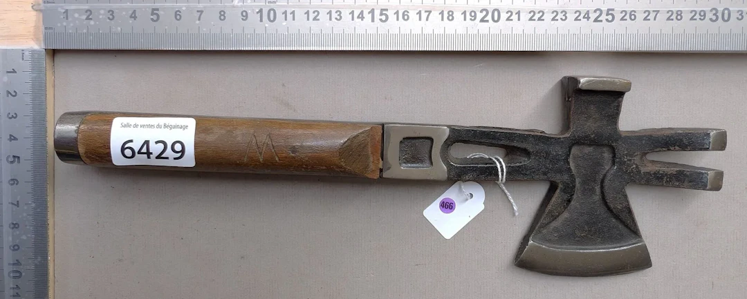 1 small multifunction hatchet—see photos for dimensions and condition