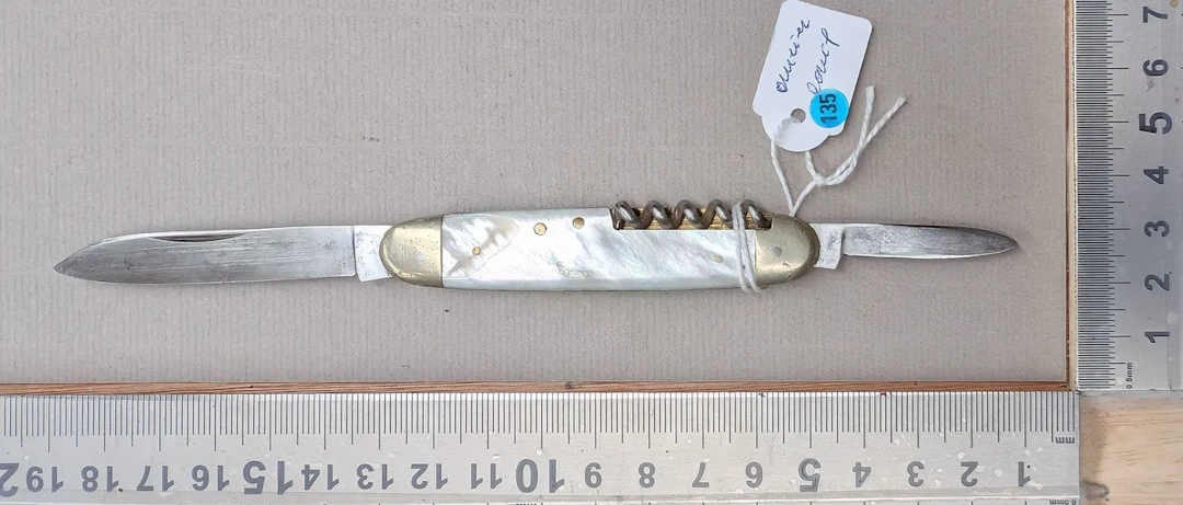 Antique pocket knife with 2 blades + corkscrew - See photos for dimensions