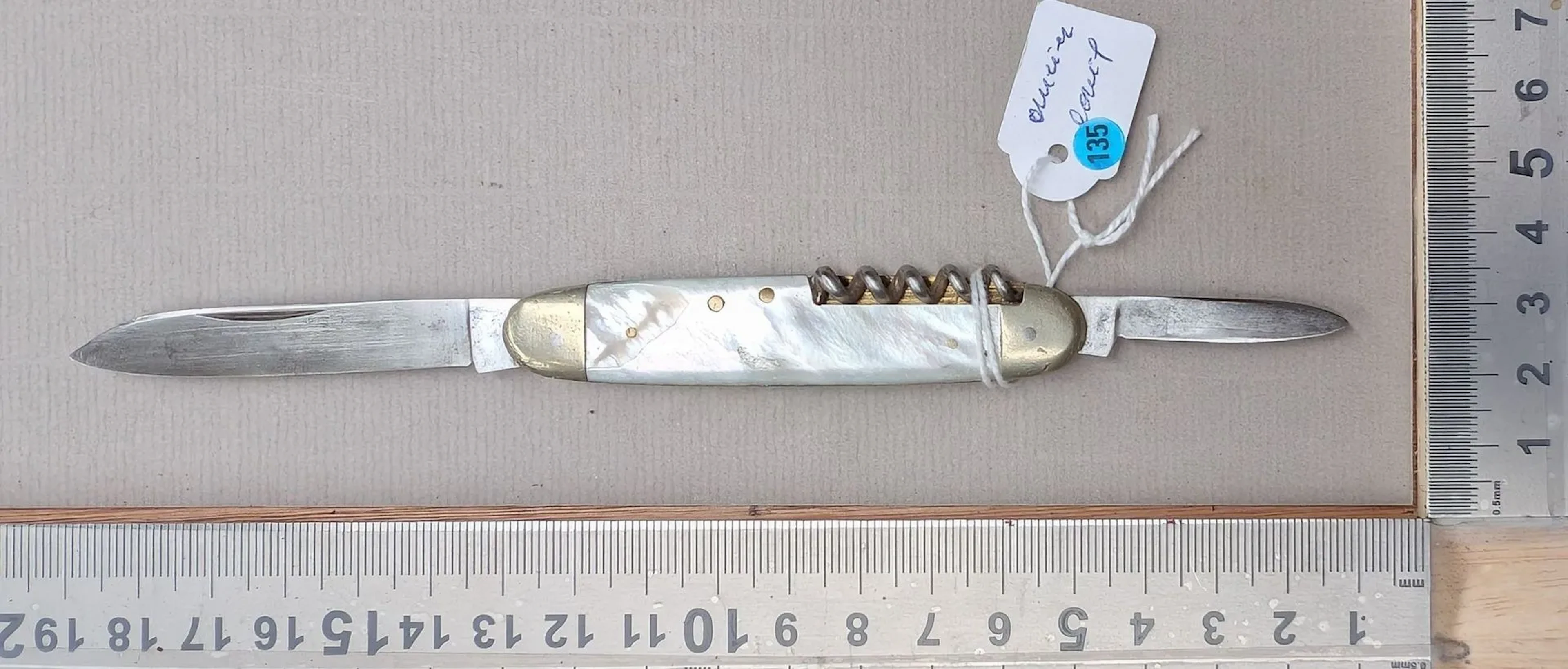 Antique pocket knife with 2 blades + corkscrew - See photos for dimensions