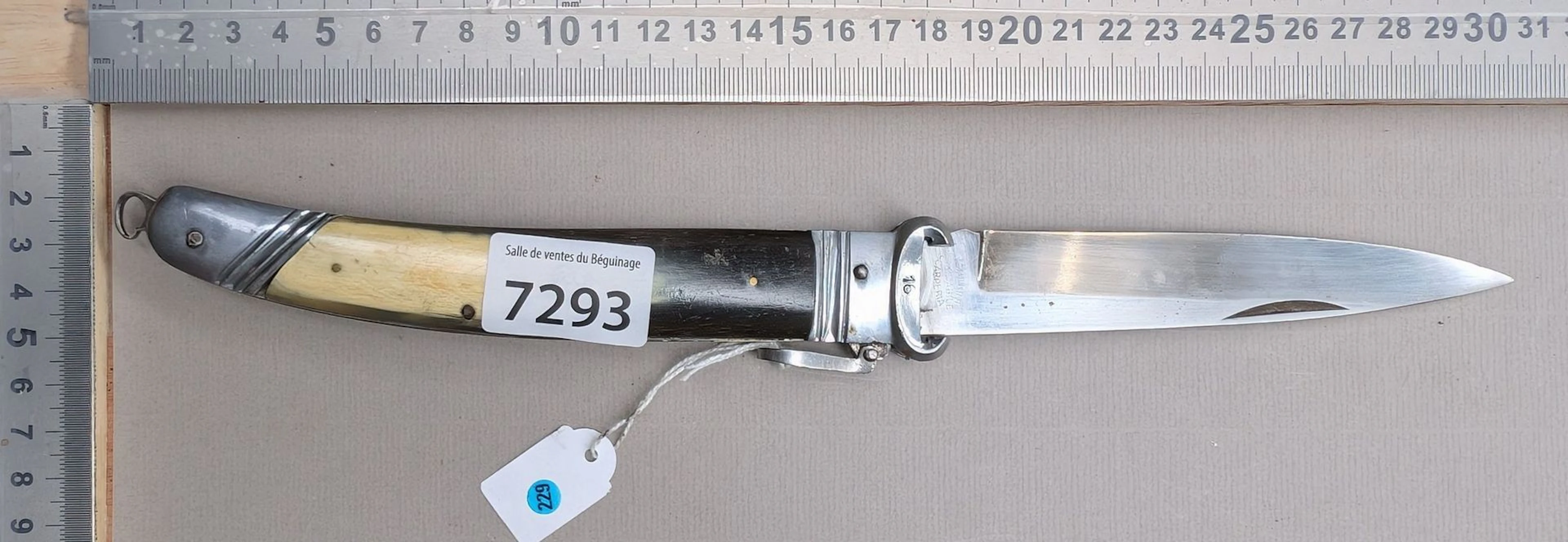 Antique single-blade knife—a beautiful piece—see photos for dimensions