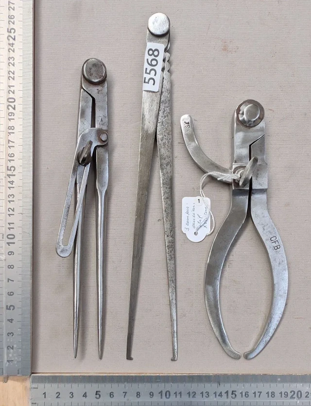 Three antique compasses with hallmarks—see photos for dimensions and condition