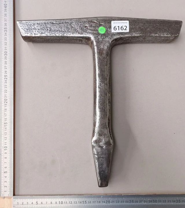 1 antique steel bigorne - See photos for dimensions and condition