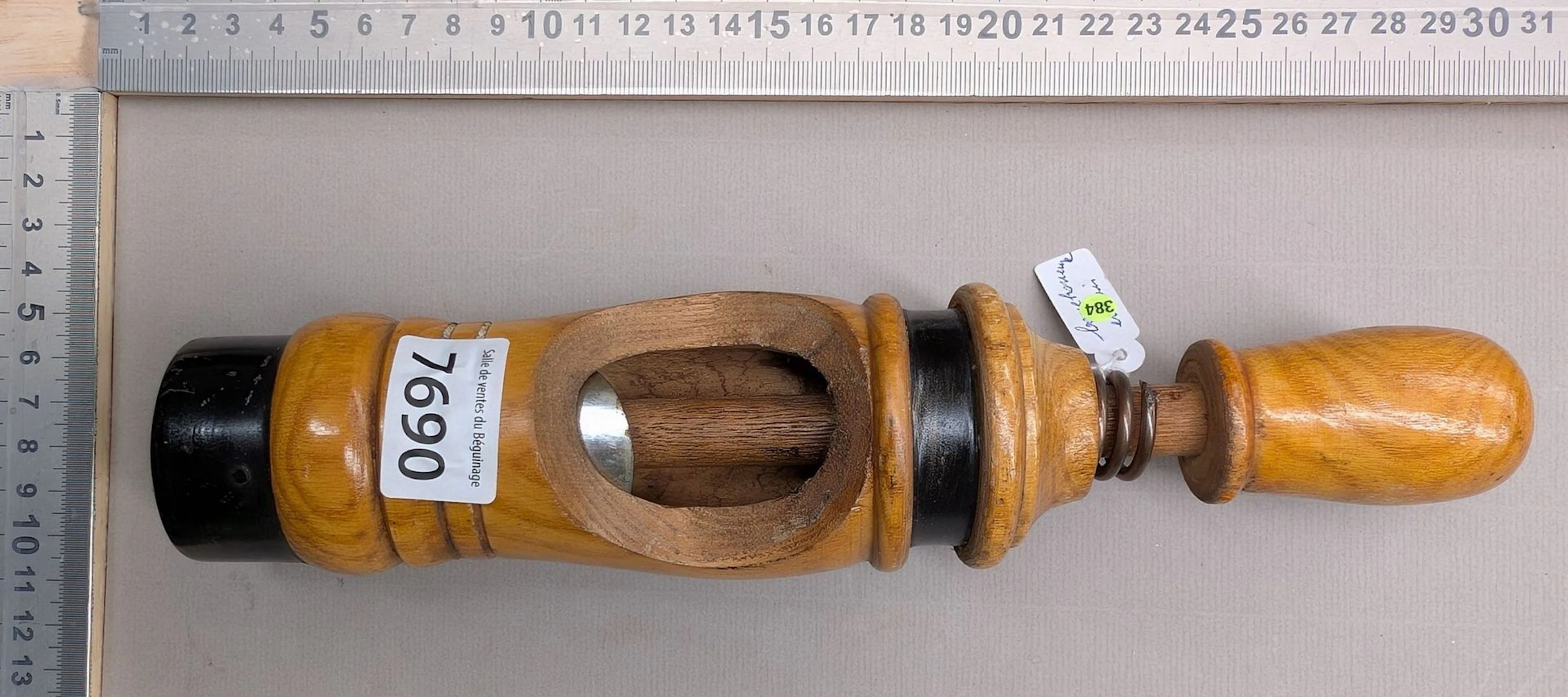 1 antique wooden corker - See photos for dimensions and condition