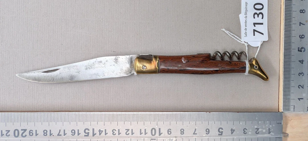 Vintage LAGUIOLE pocket knife—see photos for dimensions and condition