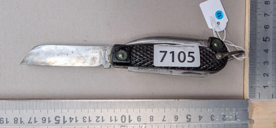 Vintage ABL knife. 4 functions—see photos for dimensions and condition