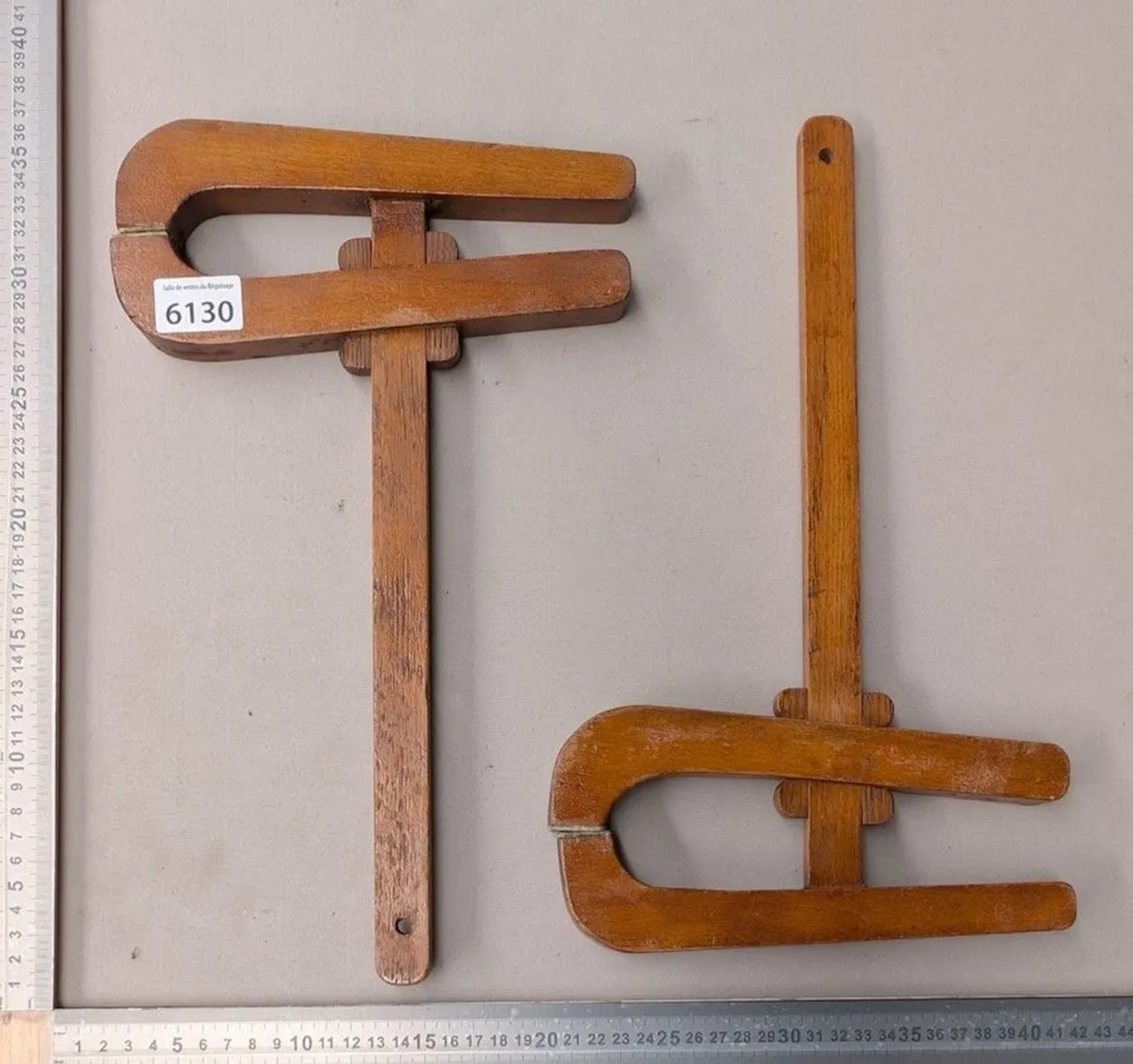 2 luthier's clamps for violins—see photos for dimensions and condition