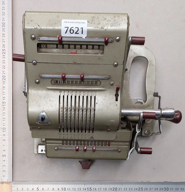 Antique counting machine—see photos for dimensions and condition