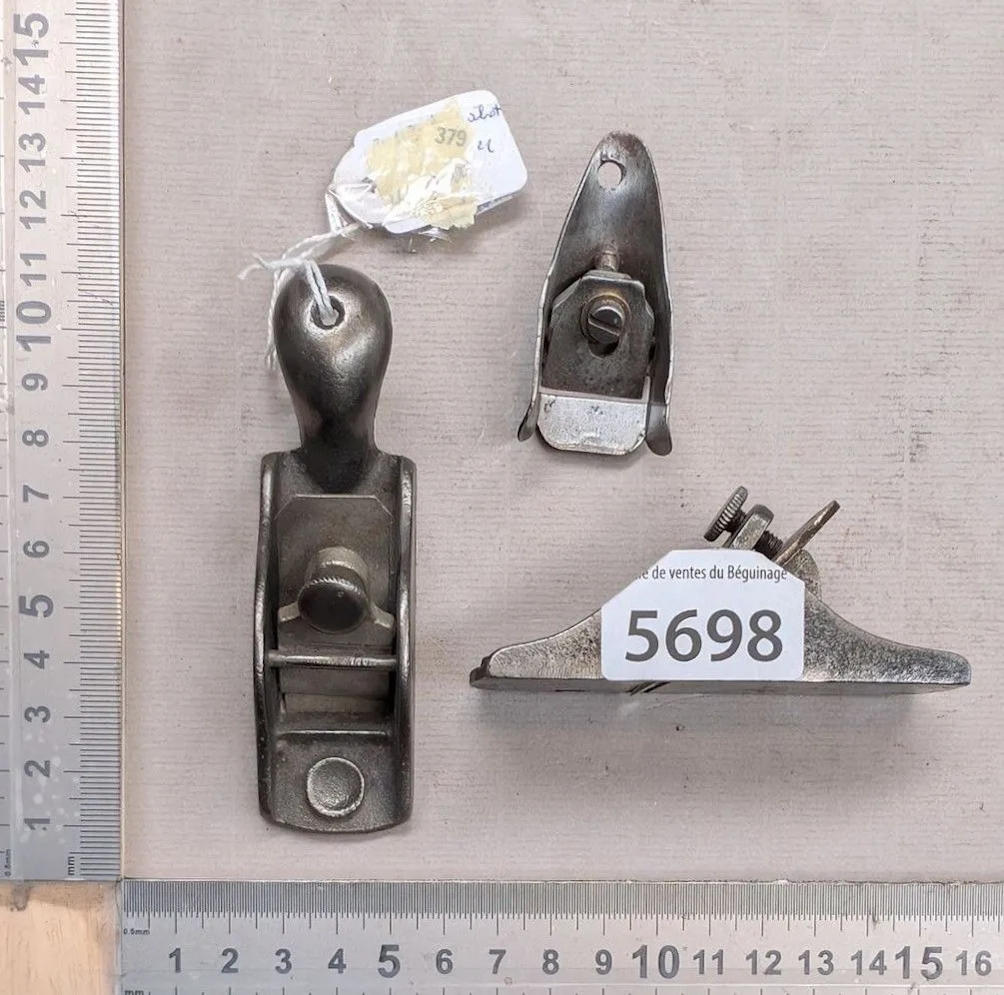 3 small luthier's planes—see photos for dimensions and condition