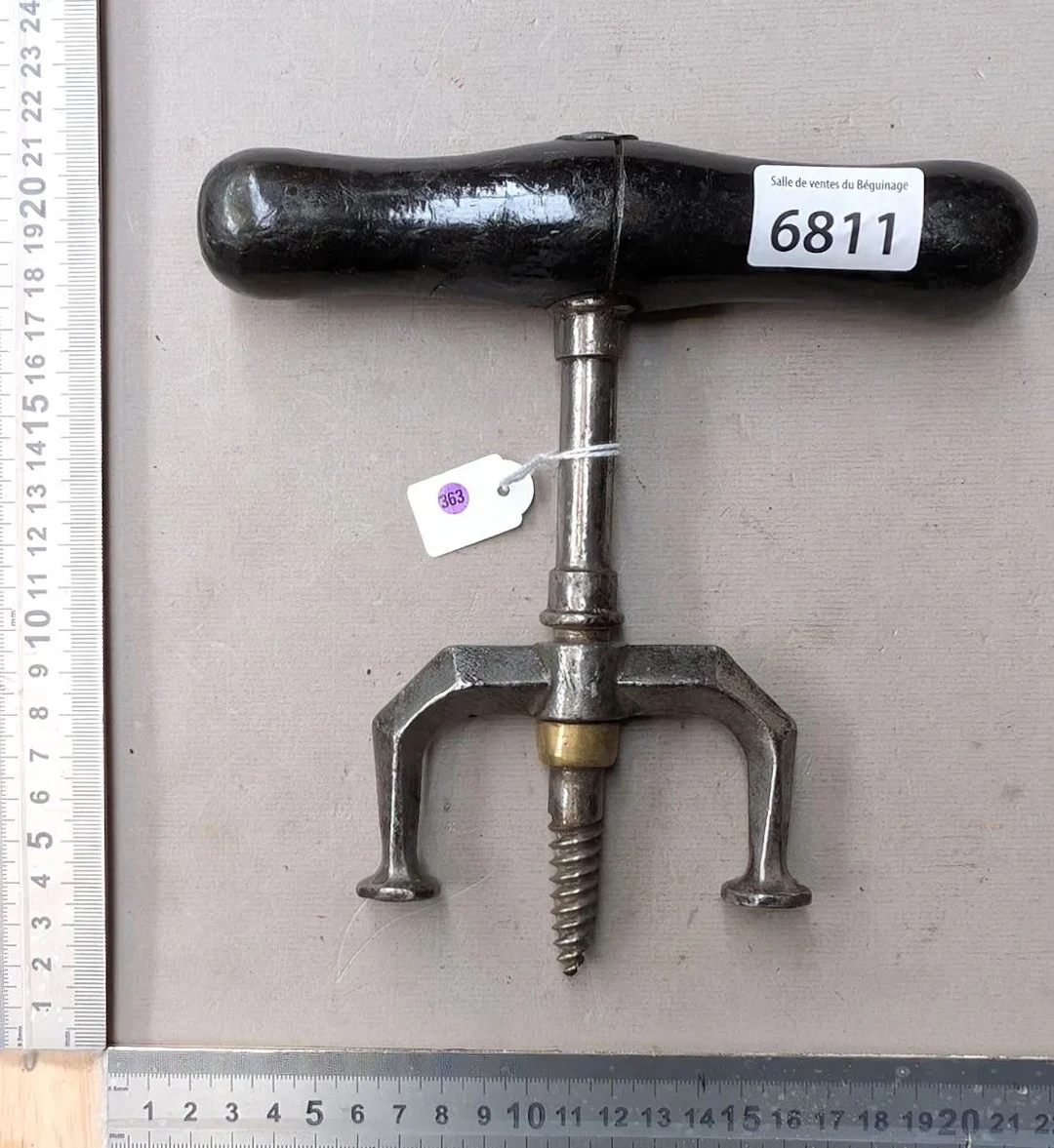 1 corkscrew (works on the corkscrew principle) — See photos for dimensions