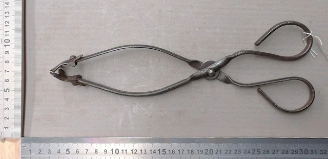 1 pair of 18th-century wrought-iron fire tongs—see photos for dimensions