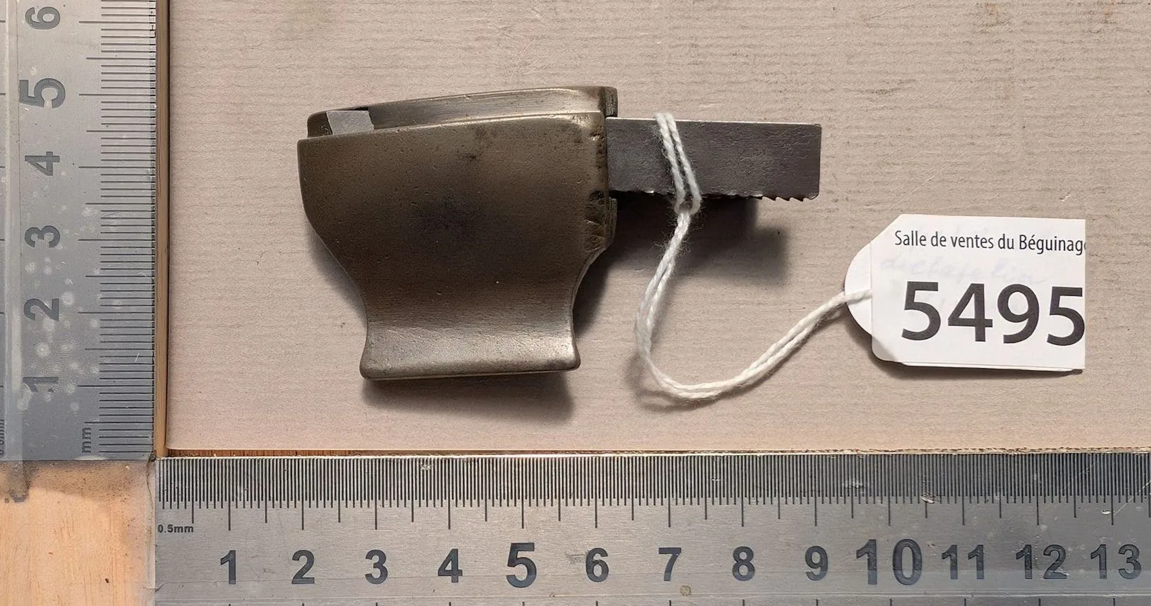 Small metal plane, 19th century—see photos for dimensions and condition