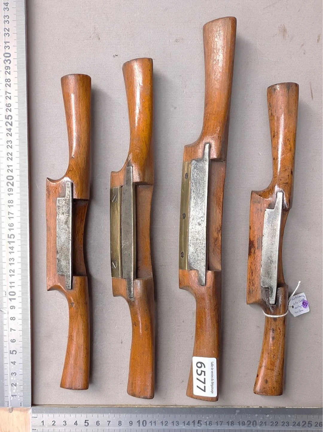 4 antique wooden scraper blades - See photos for dimensions and condition