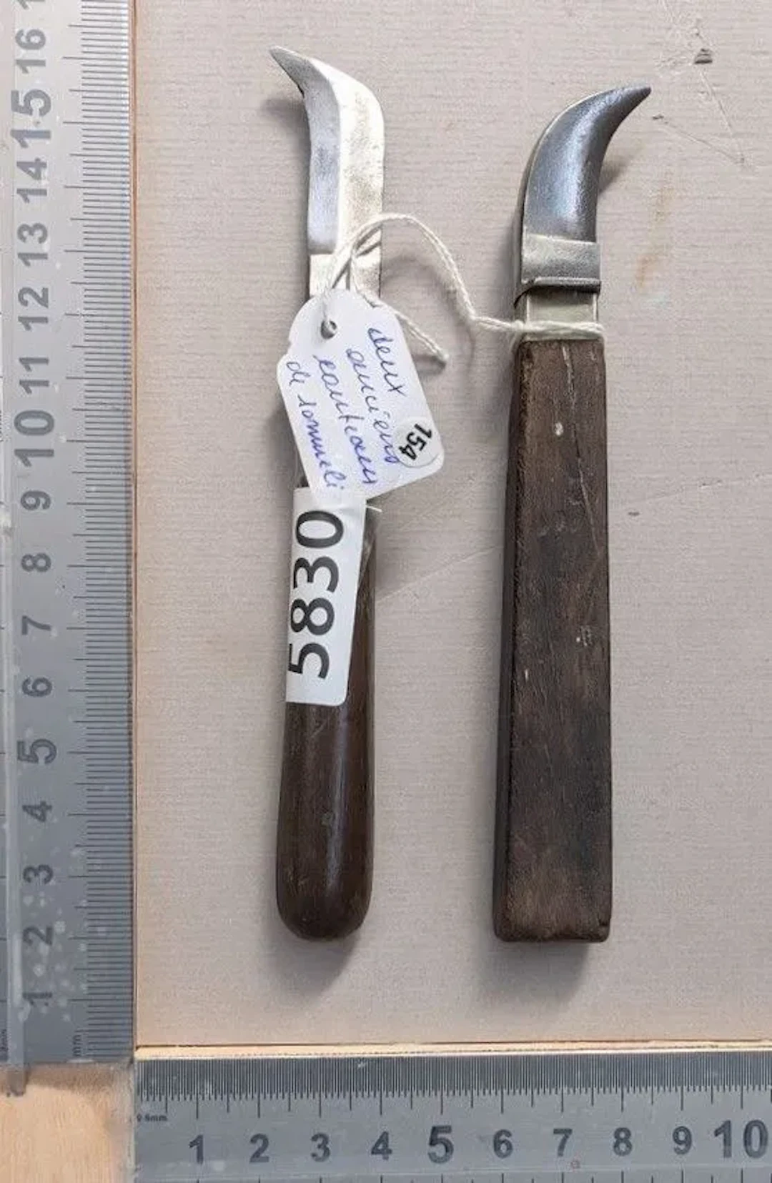 2 Vintage sommelier knives—see photos for dimensions and condition