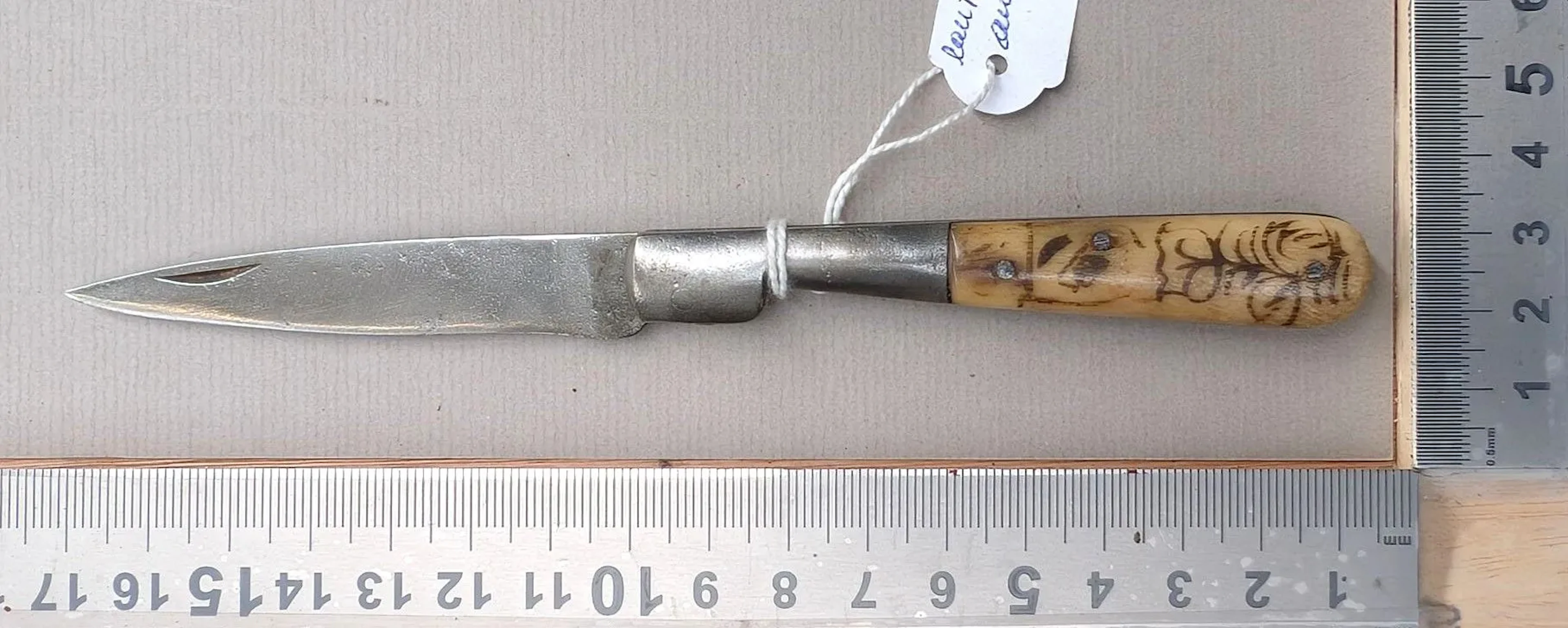 Vintage single-blade pocket knife—see photos for dimensions and condition