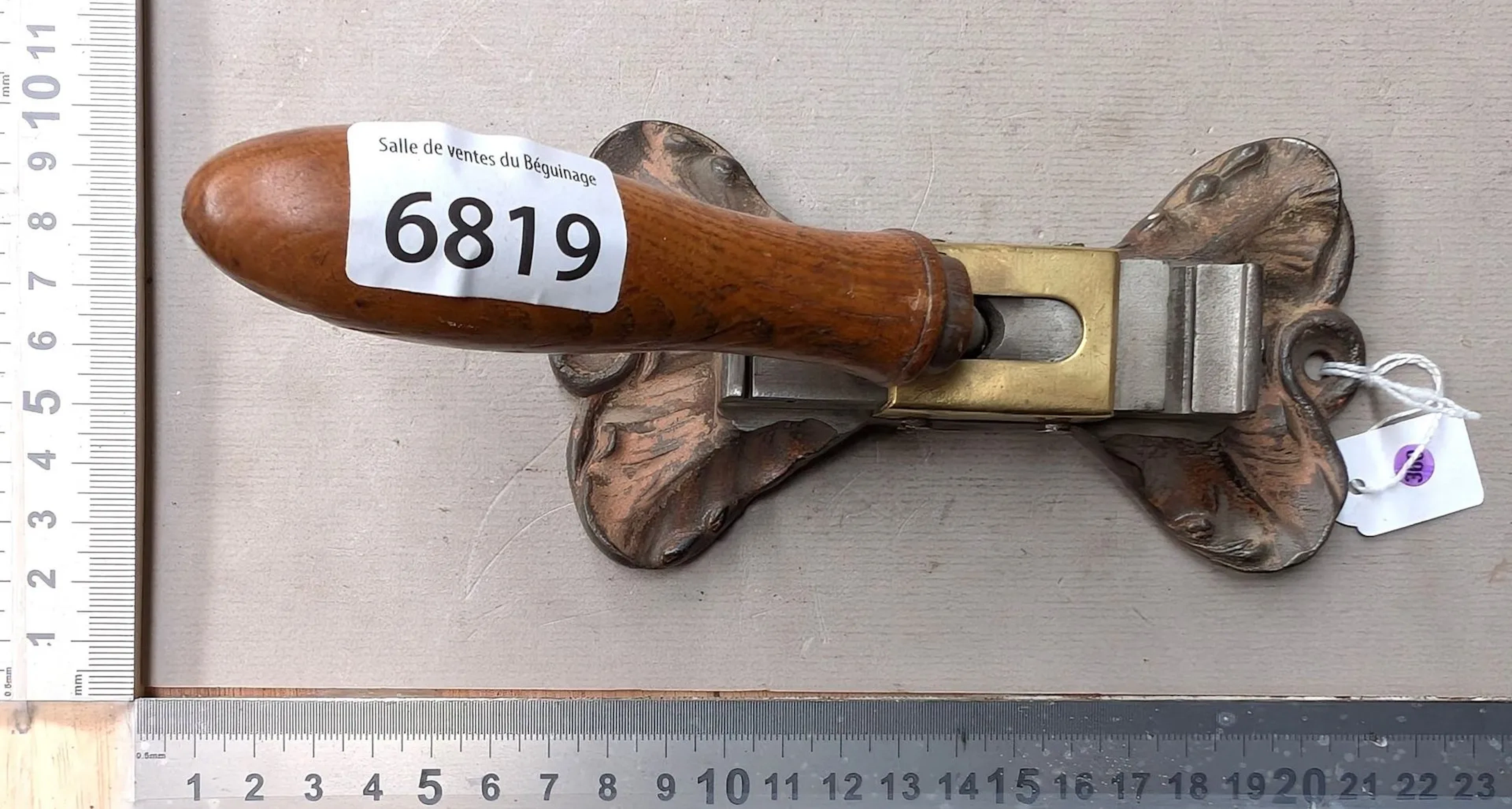 1 antique shoelace crimper (shoemaker's tool) — See photos for dimensions
