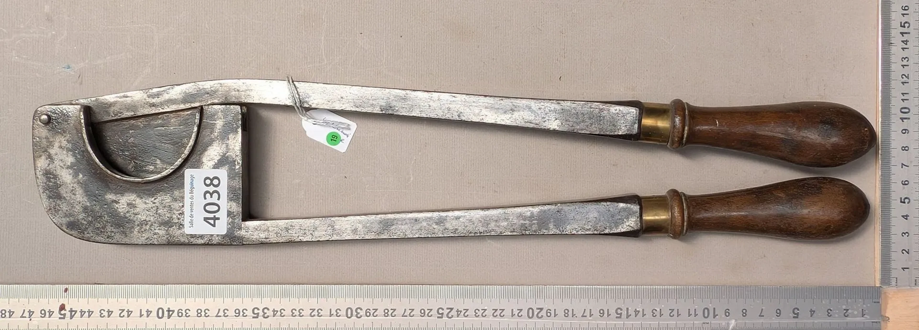 1 antique steel tail clipper—see photos for dimensions and condition
