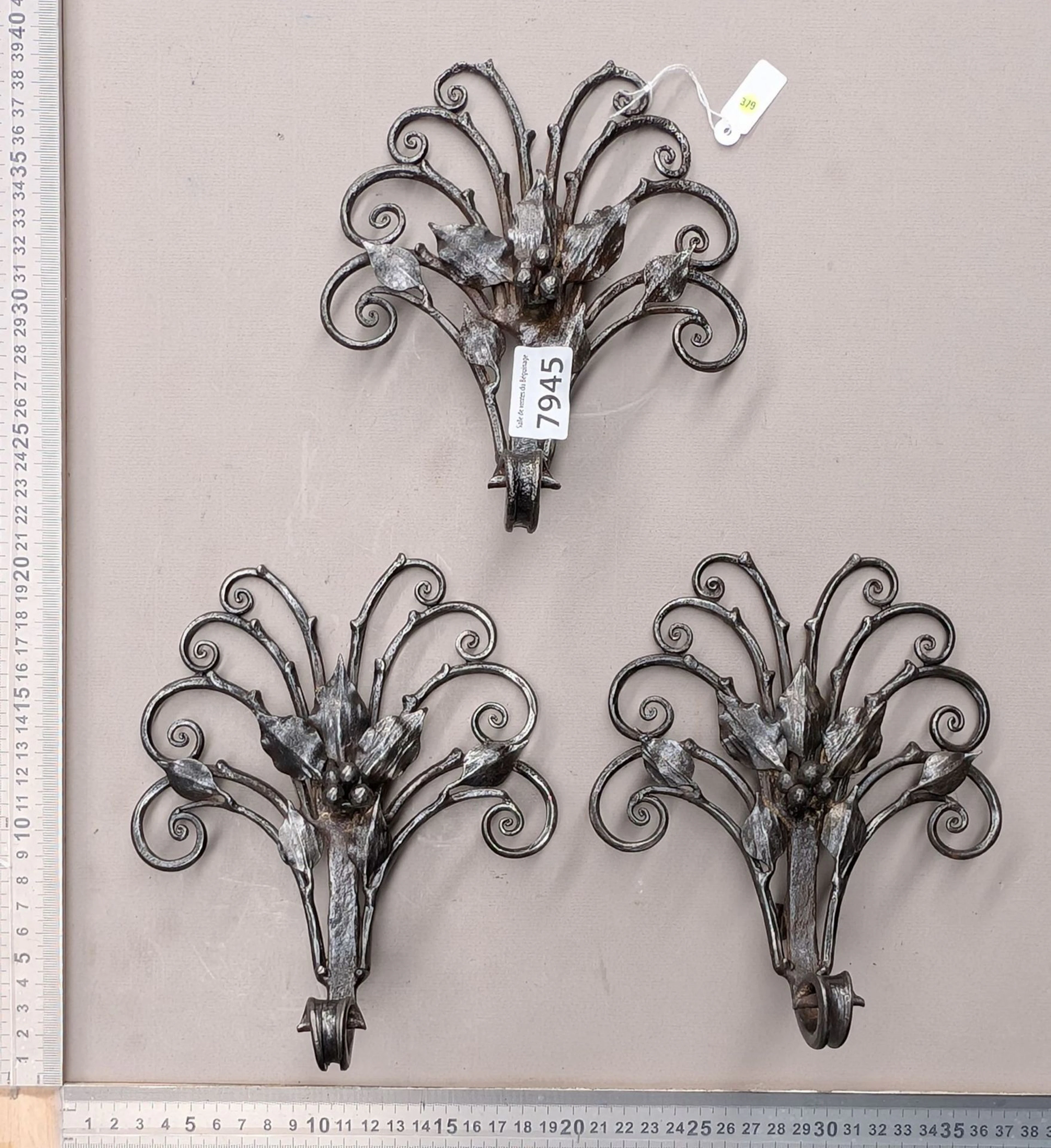 3 wrought-iron coat racks - See photos for dimensions and condition