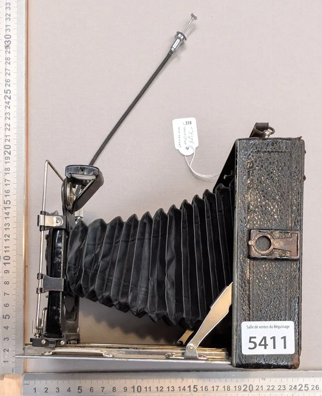 Vintage camera—see photos for dimensions and condition