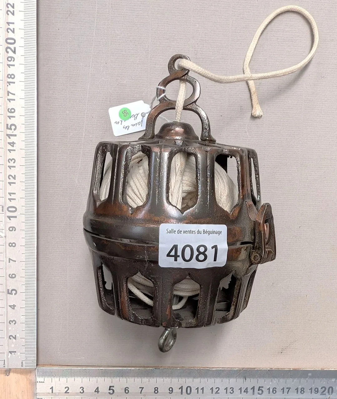 Butcher's string holder - See photos for dimensions and condition