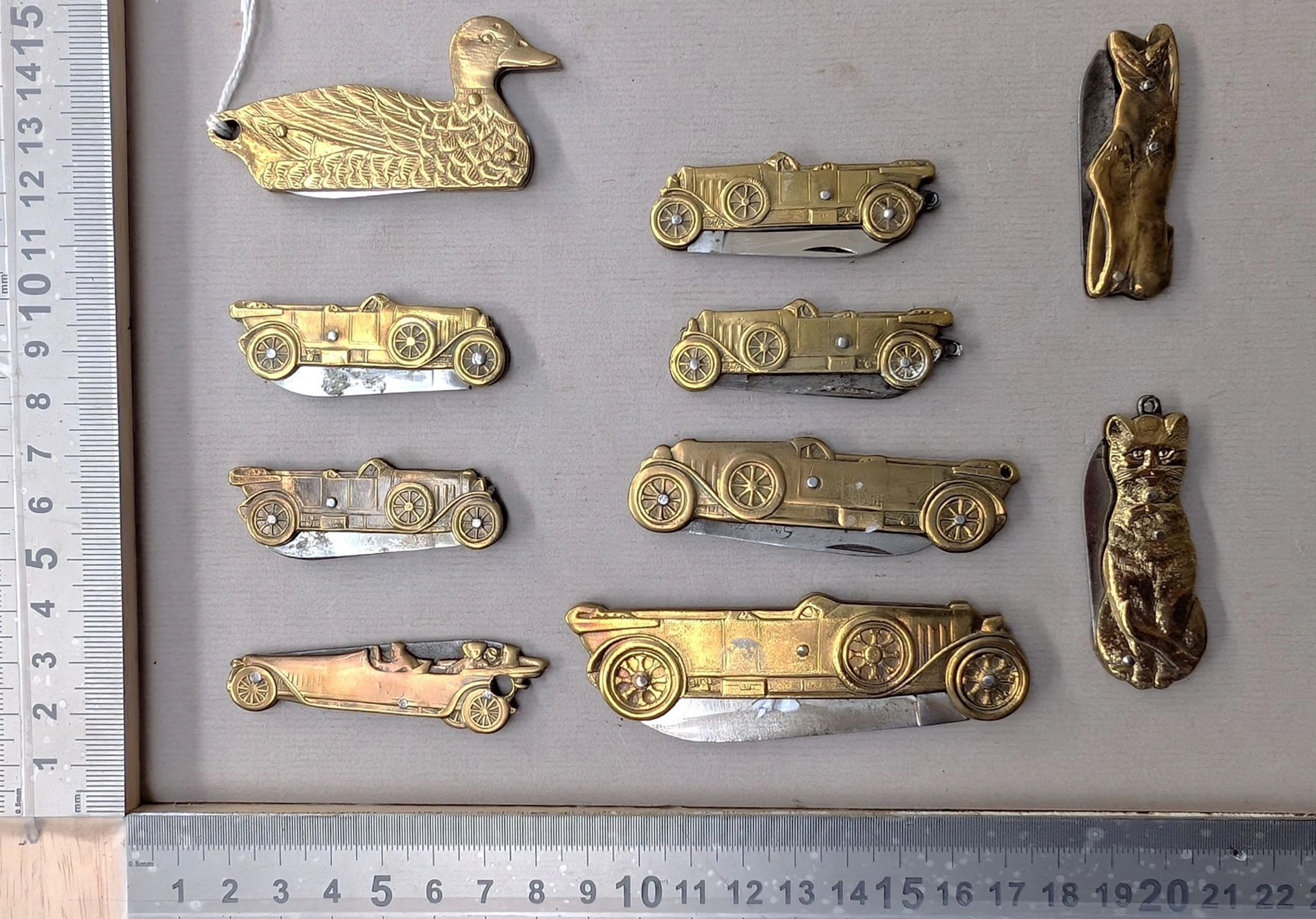 10 antique COURSOLLES folding knives—see photos for dimensions and condition