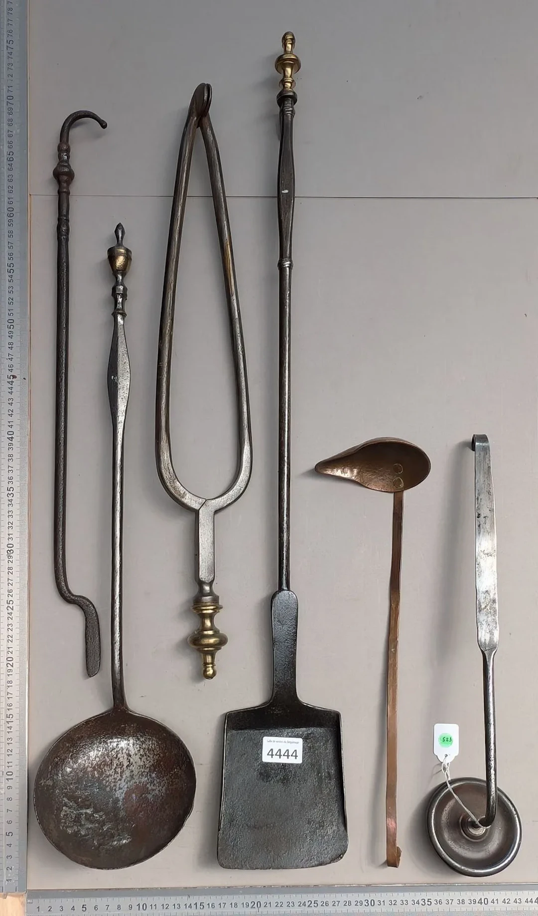 Antique kitchen utensils - See photos for dimensions and condition