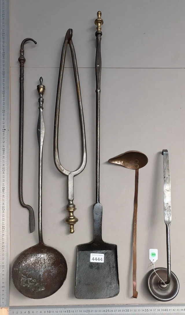 Antique kitchen utensils - See photos for dimensions and condition