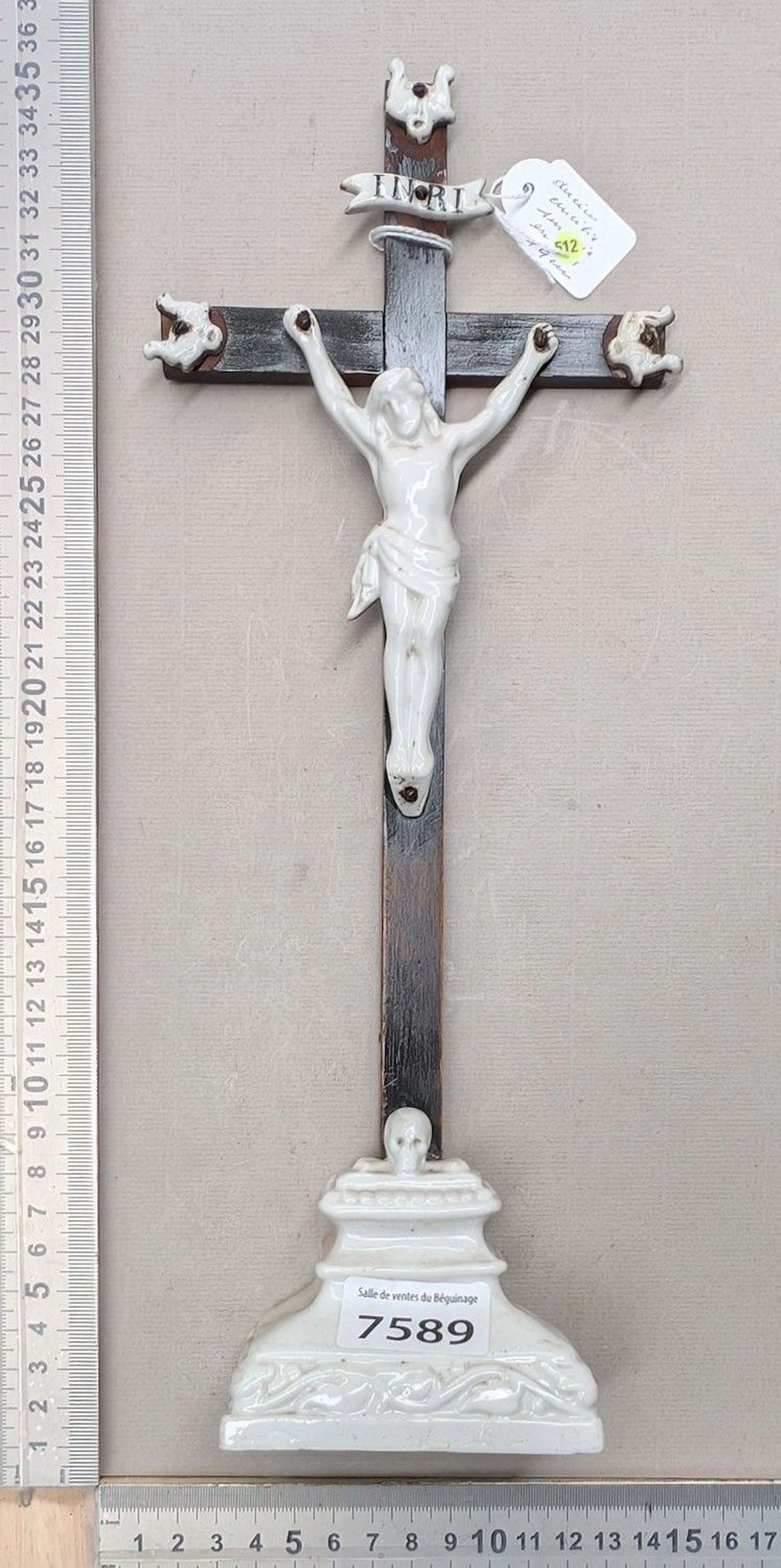 1 antique silver plated crucifix - See photos for dimensions and condition