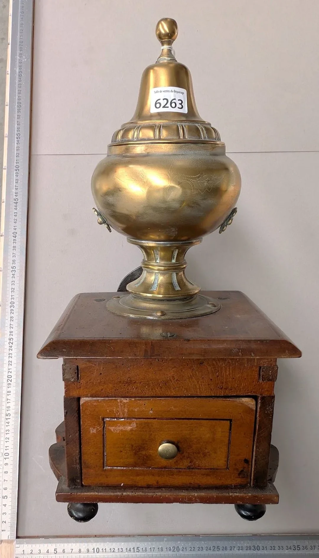 Vintage countertop coffee grinder—see photos for dimensions and condition