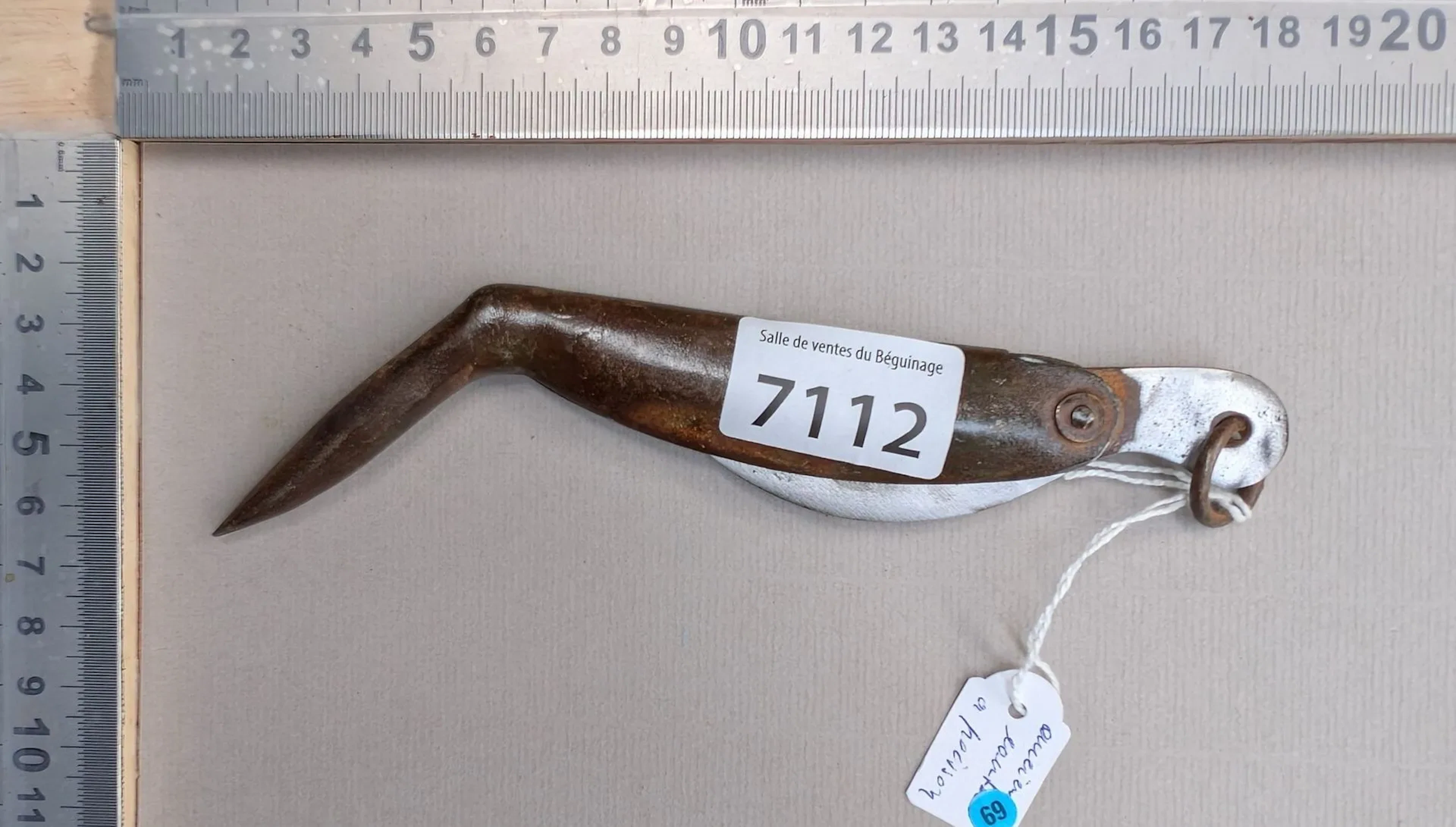 Antique fish knife with a horn handle (folding) - See photos for dimensions