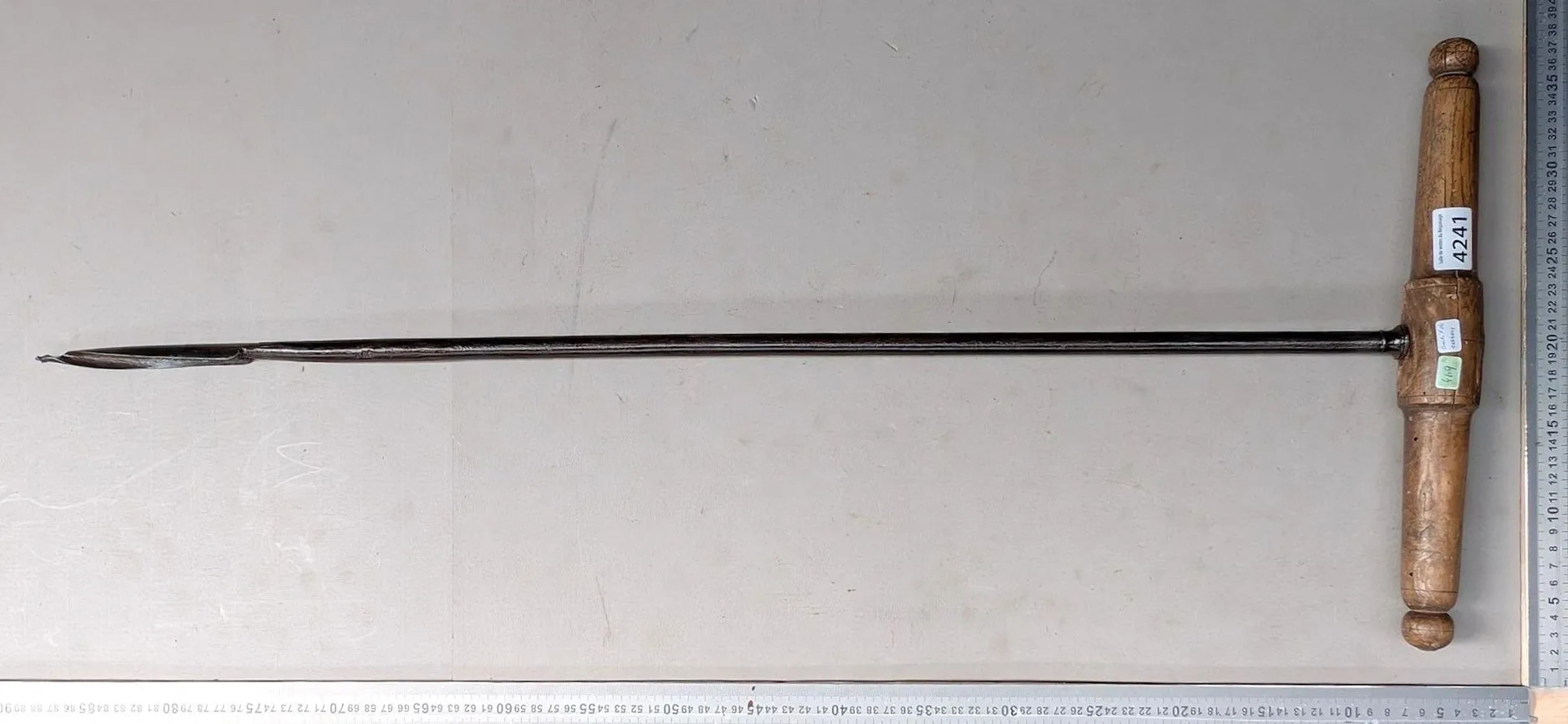 1 wheelwright's tool—see photos for dimensions and condition