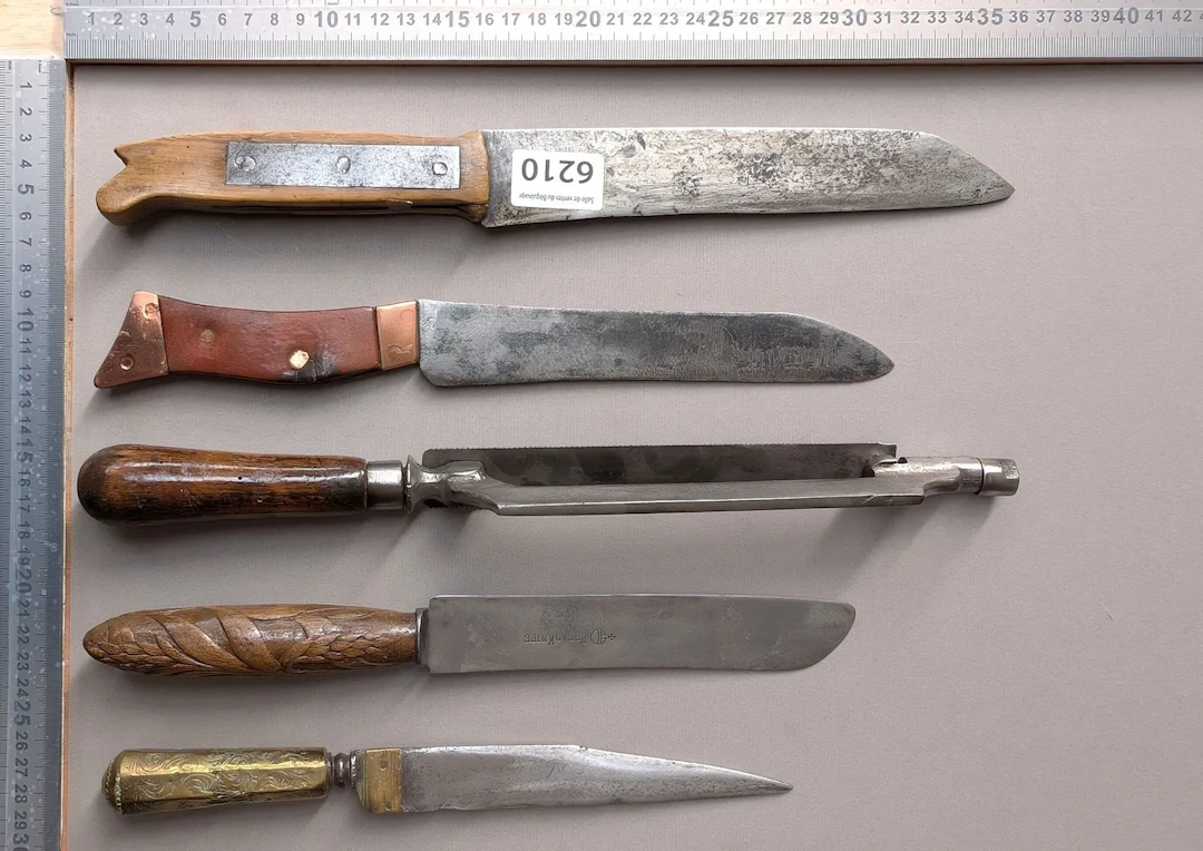5 antique knives—see photos for dimensions and condition