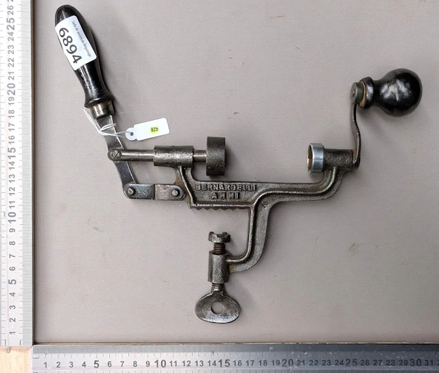 1 antique 19th-century cartridge-setter—see photos for dimensions and condition