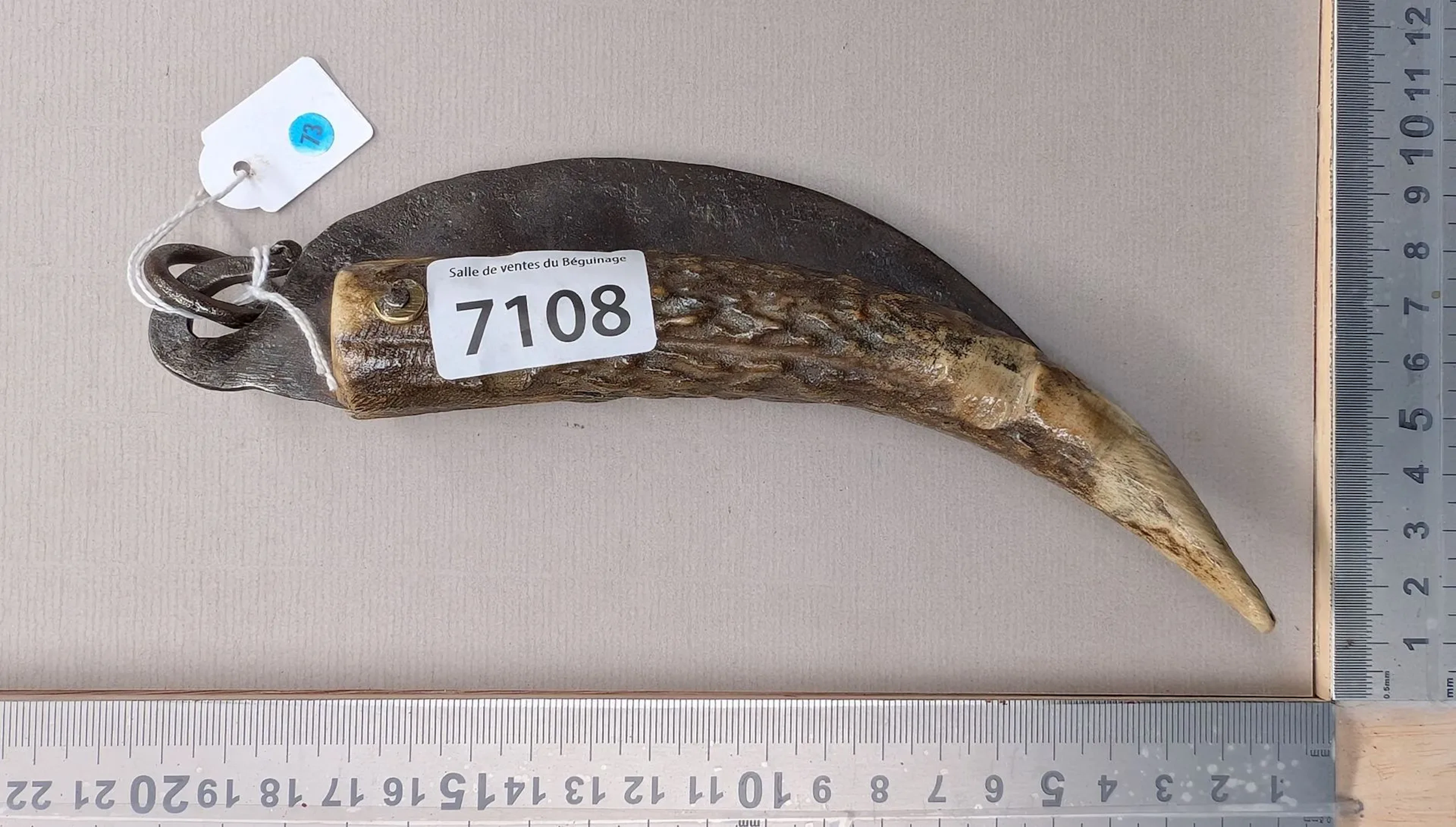 Antique fish knife with a horn handle (folding) - See photos for dimensions