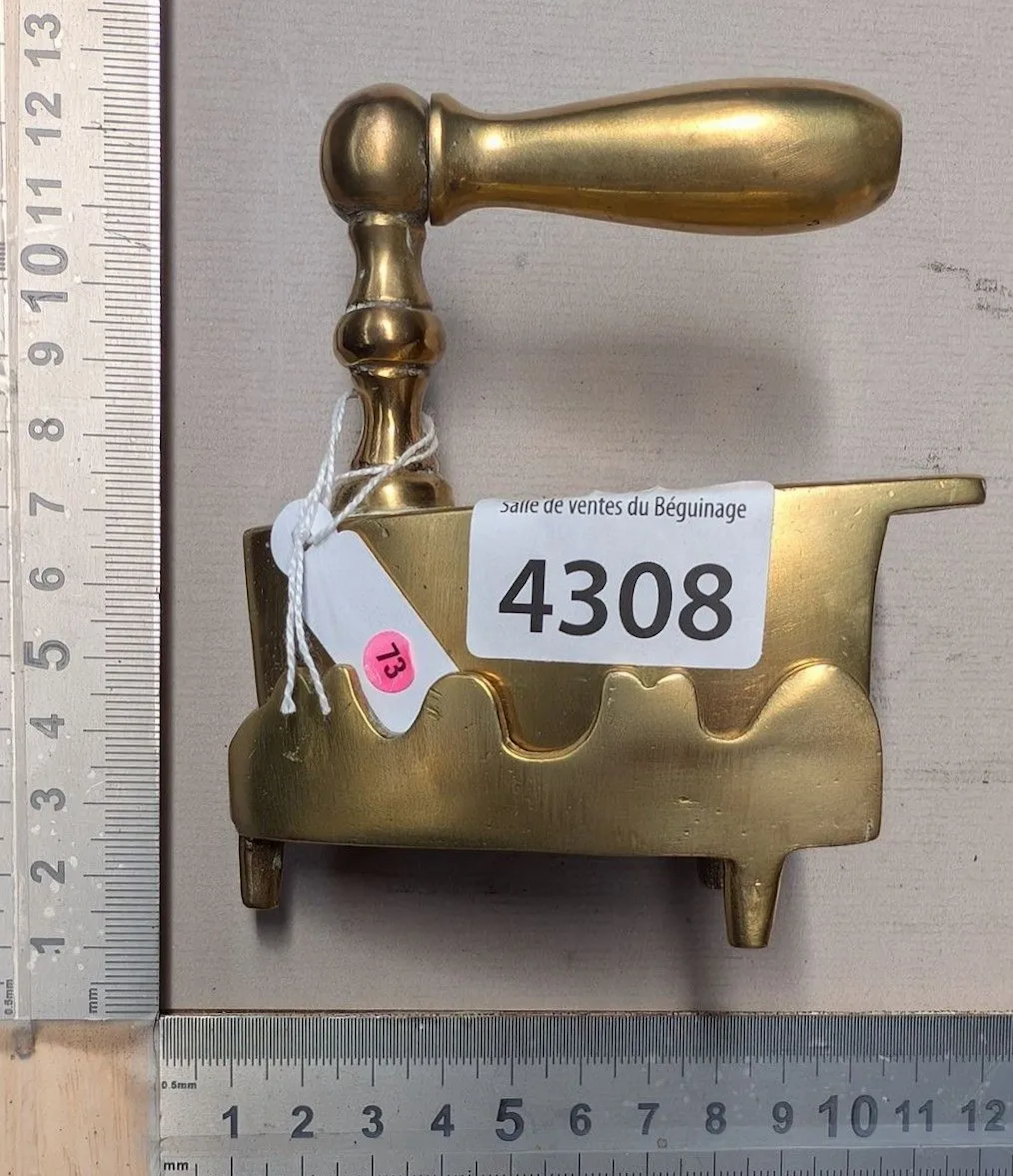 Antique iron - See photos for dimensions and condition