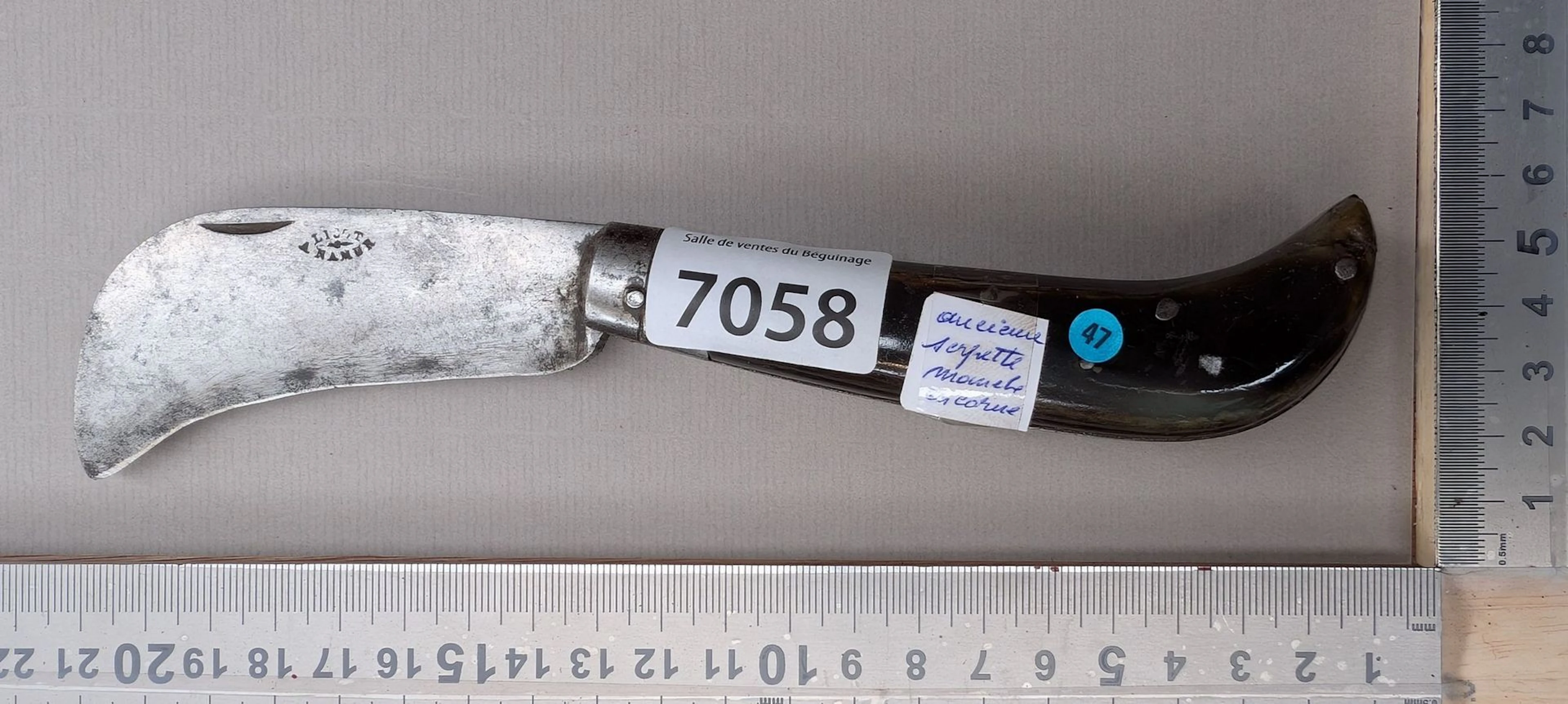 Antique pruning knife with a horn handle (folding) - See photos for