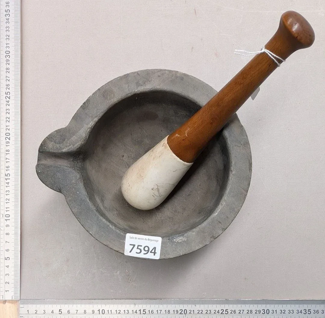 1 blue stone mortar and its pestle—see photos for dimensions and condition
