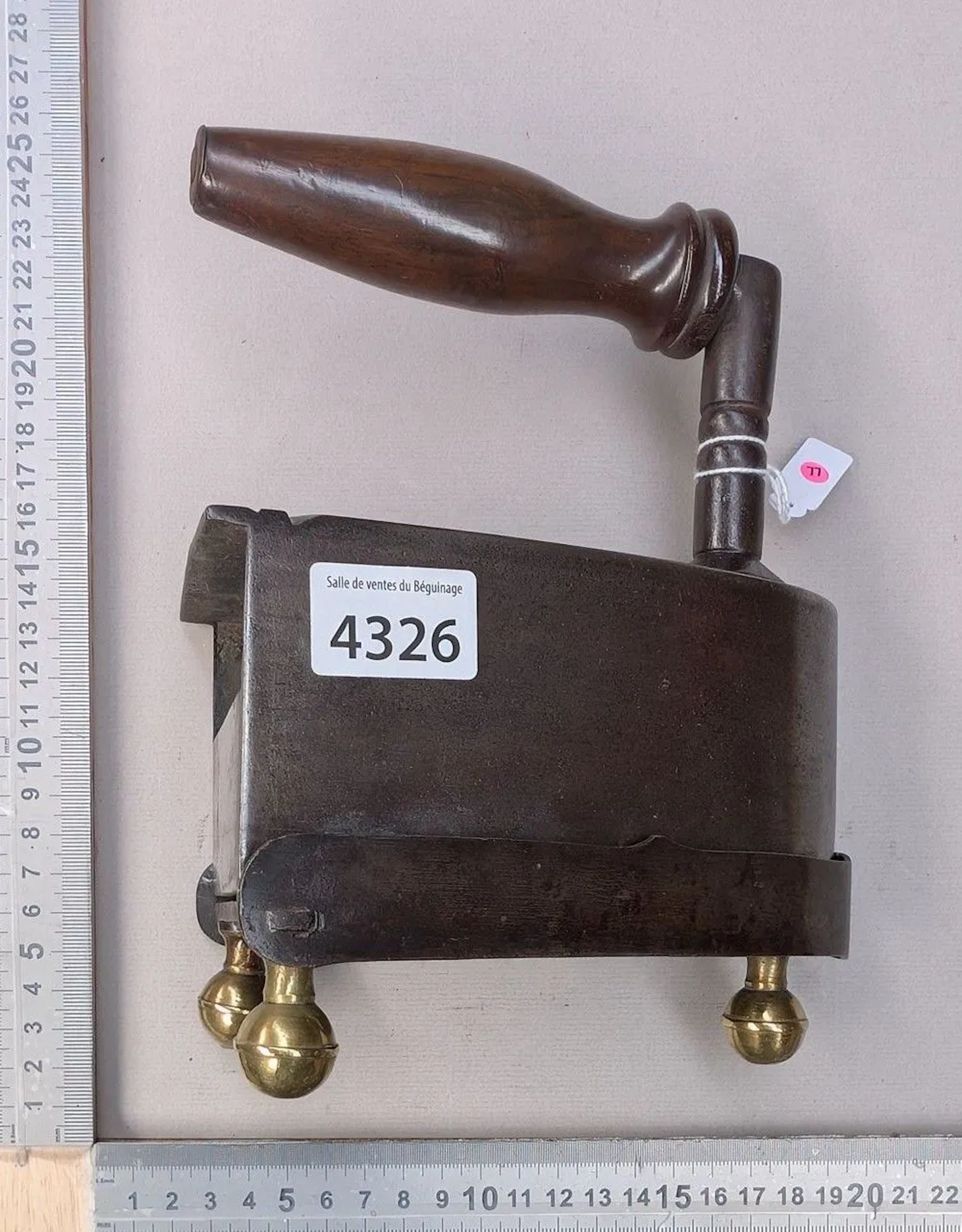 Antique iron - See photos for dimensions and condition