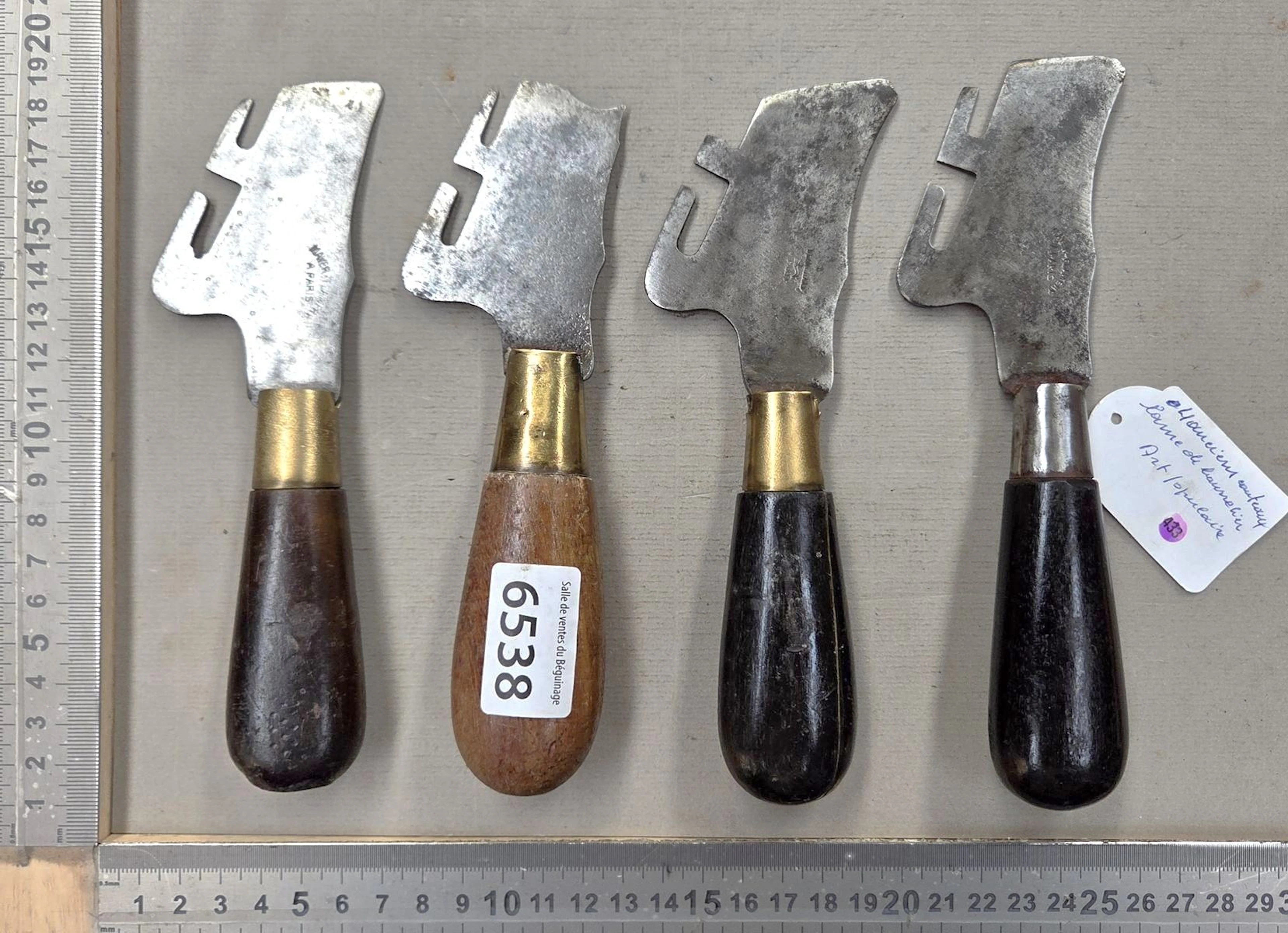 4 antique folk-art saddler's knives - See photos for dimensions and condition