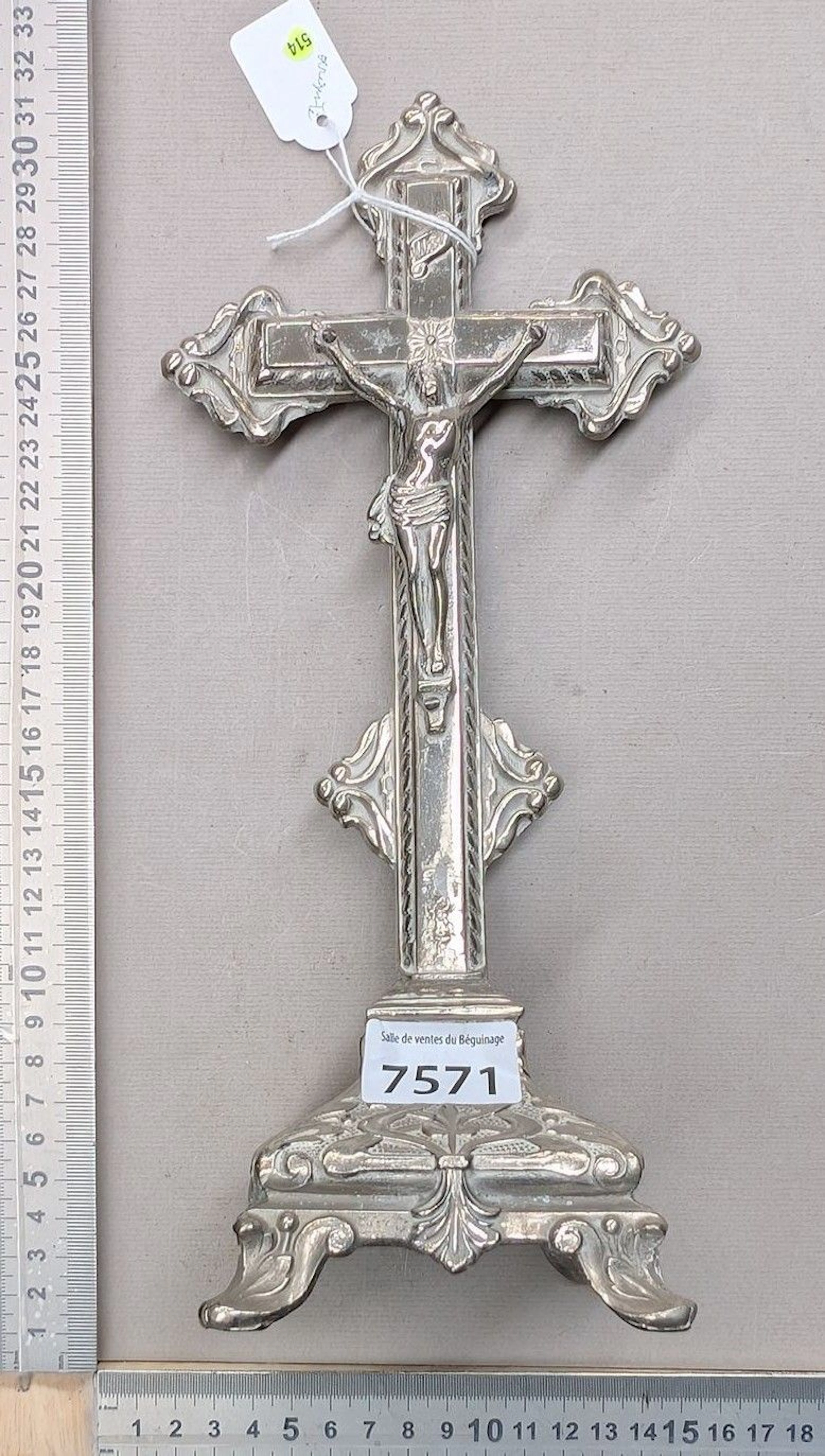 1 antique silver plated crucifix - See photos for dimensions and condition