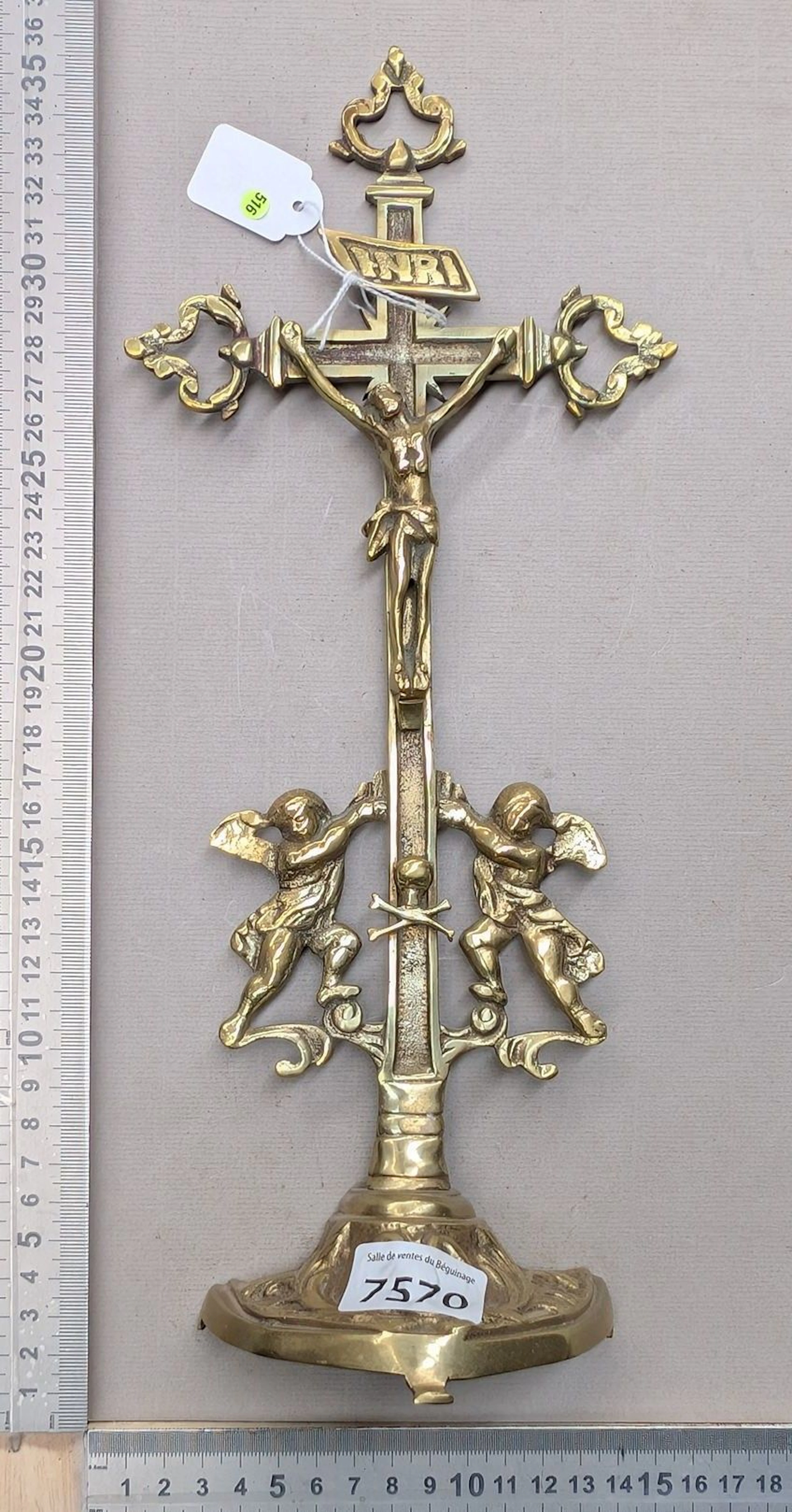 Antique bronze crucifix - See photos for dimensions and condition