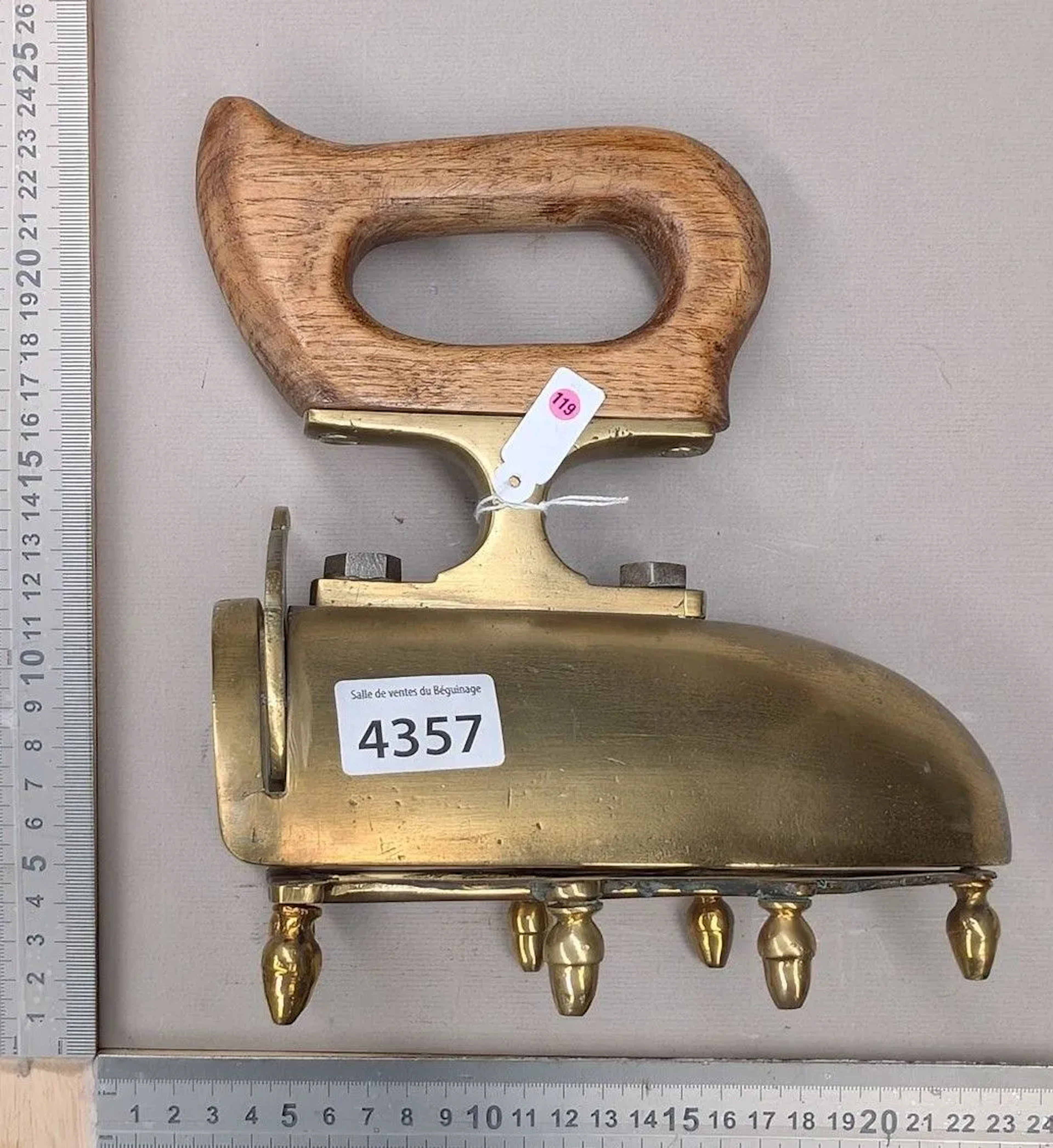 Antique iron - See photos for dimensions and condition
