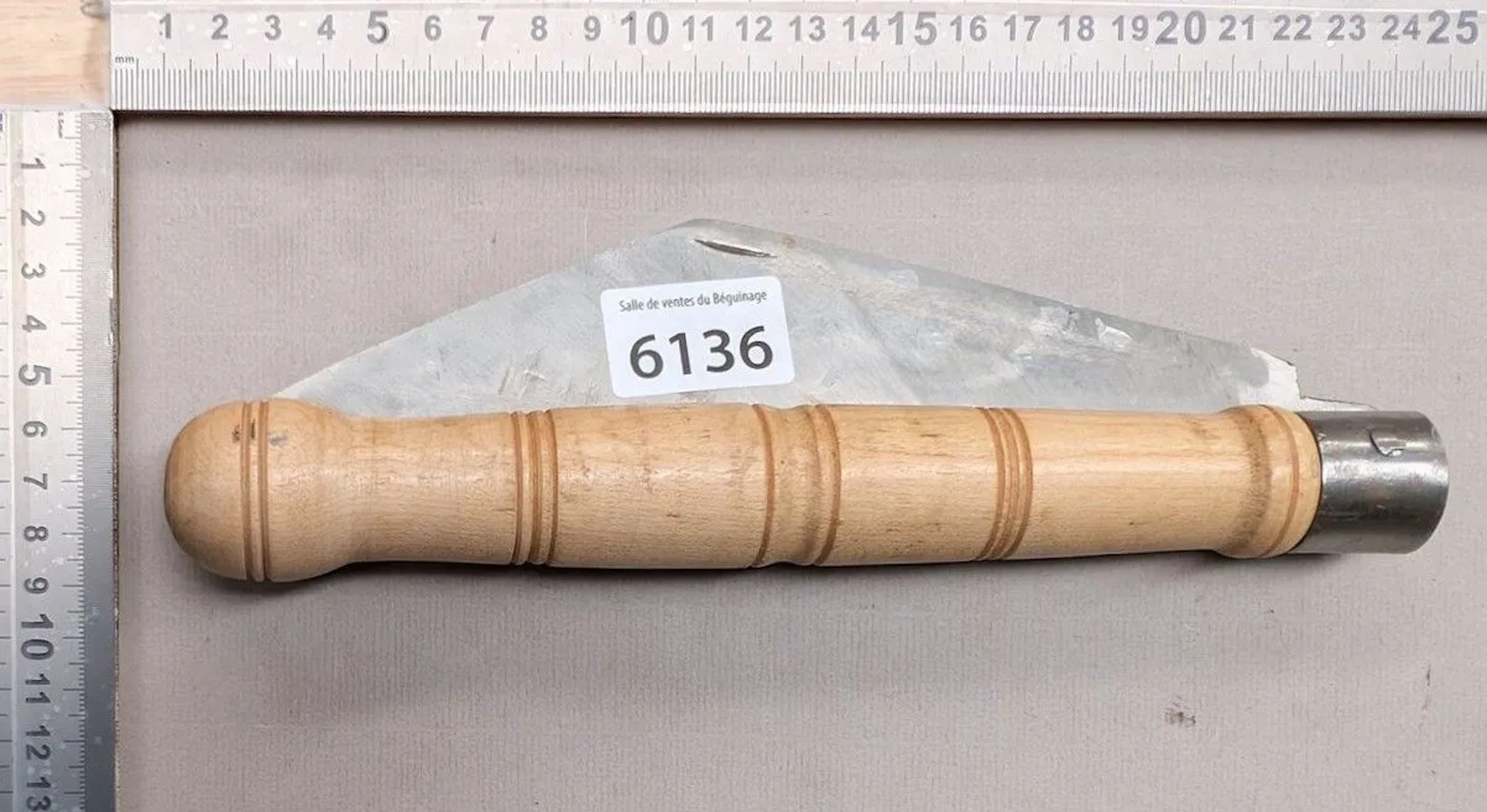 1 large folding knife—see photos for dimensions and condition