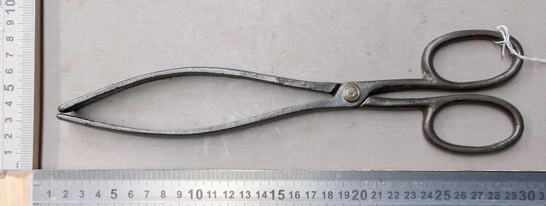 1 18th-century wrought-iron fire tongs—see photos for dimensions and condition