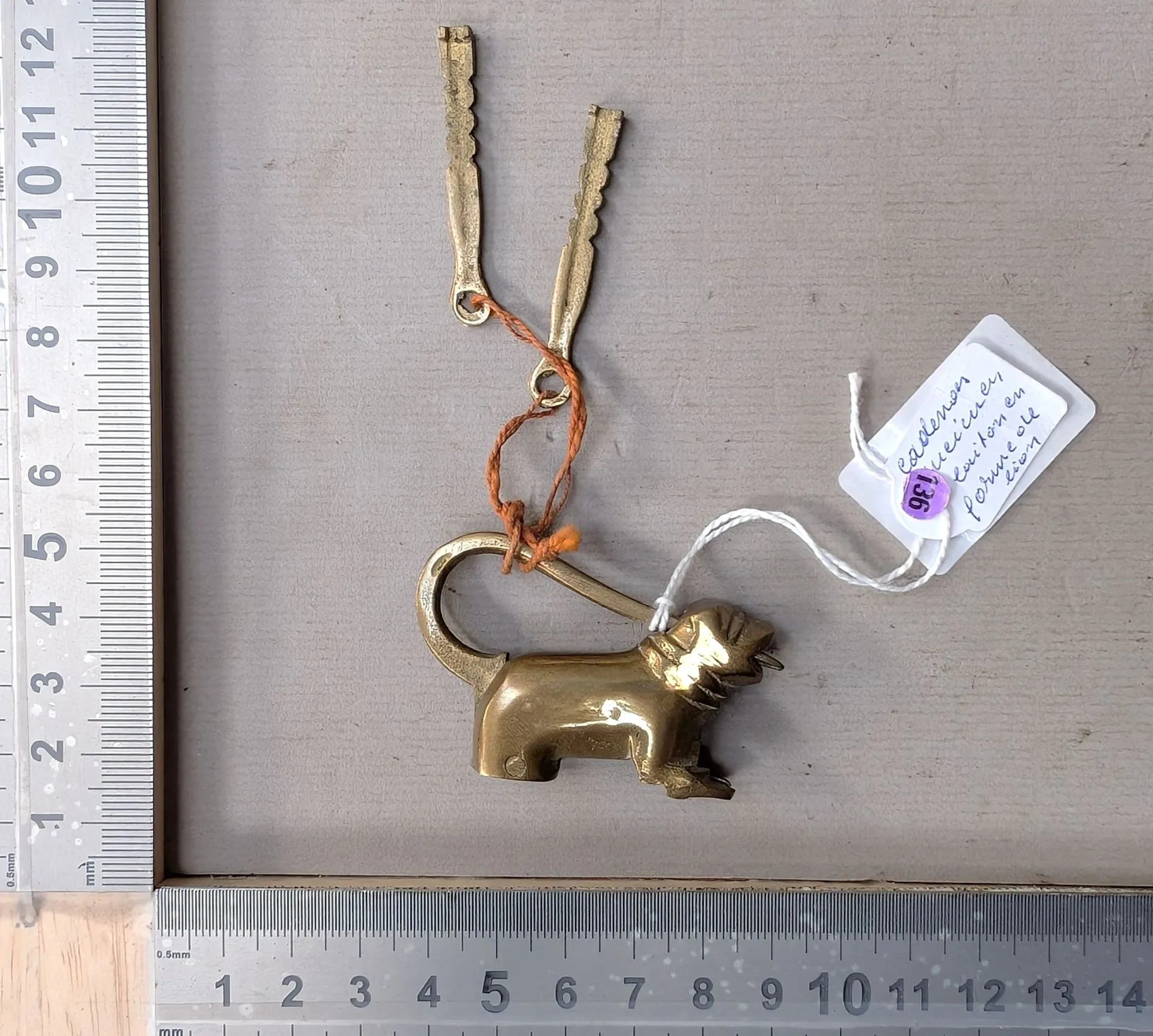 Rare small antique brass padlock shaped like a lion—see photos for