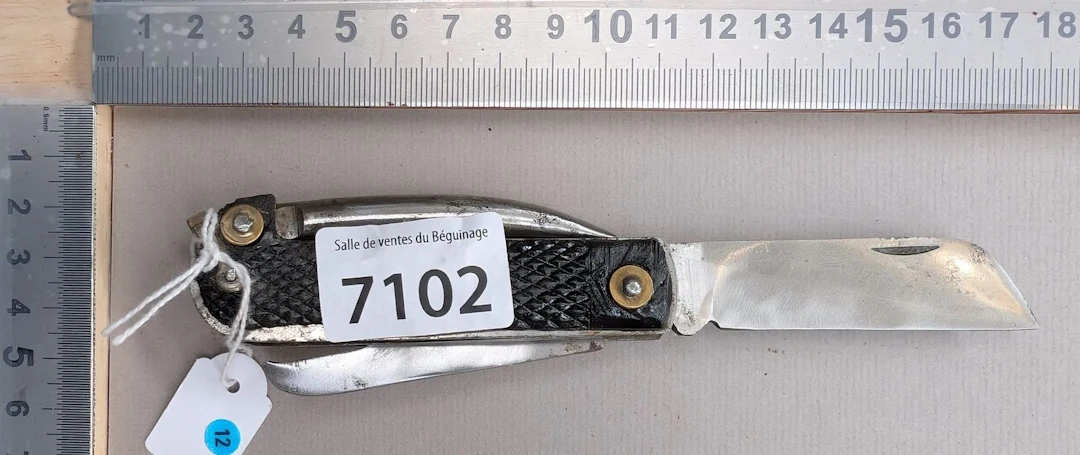 Vintage ABL knife. 4 functions—see photos for dimensions and condition
