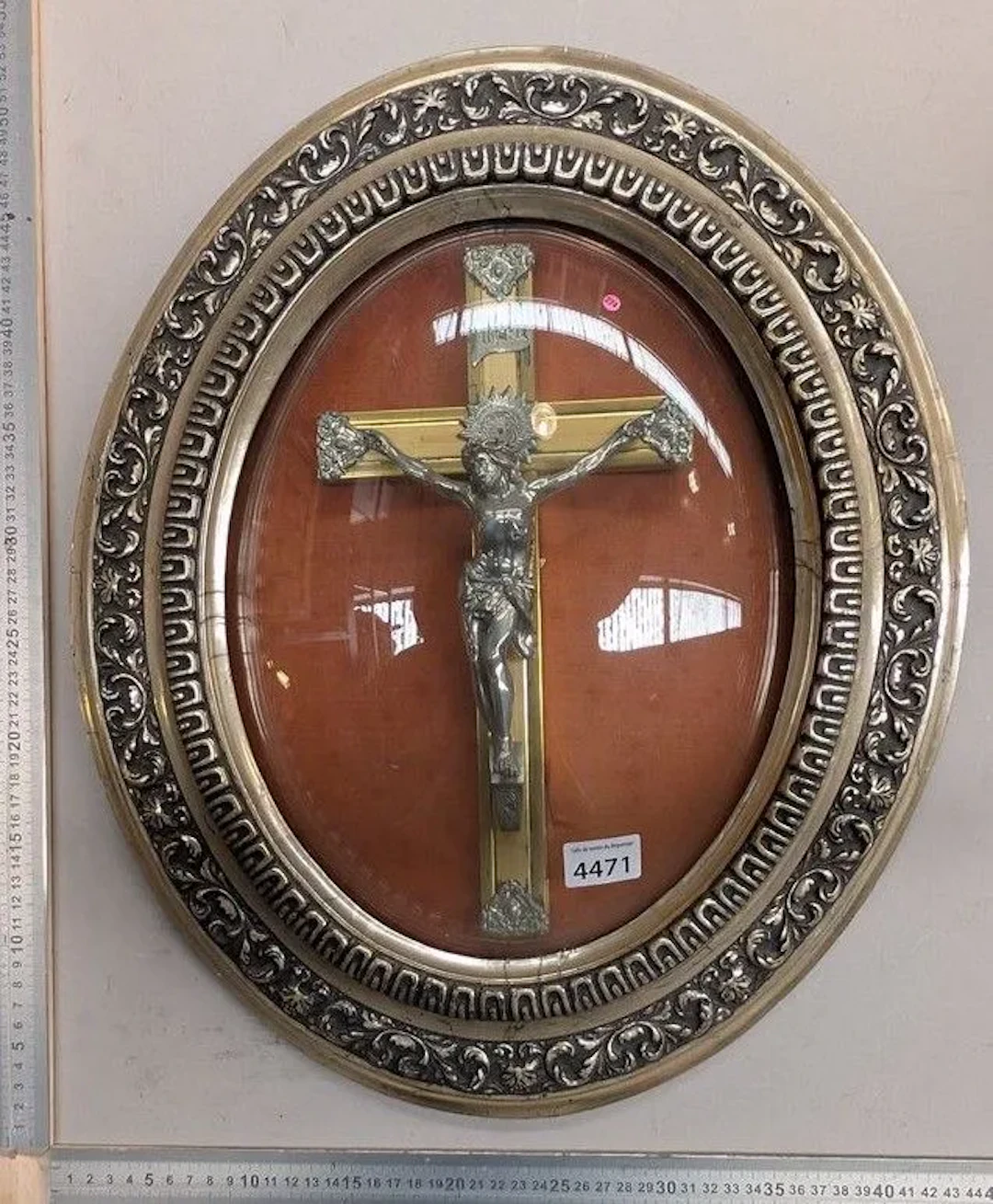Christ in a medallion—see photos for dimensions and condition