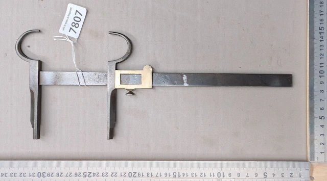 Antique caliper - See photos for dimensions and condition